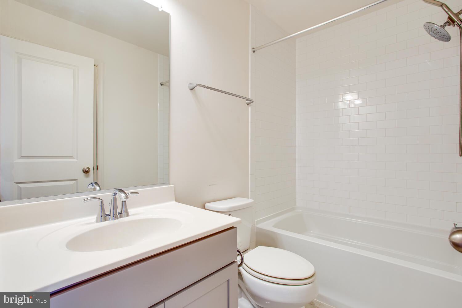 FEATHERSTONE STATION CONDOMINIUMS - Residential