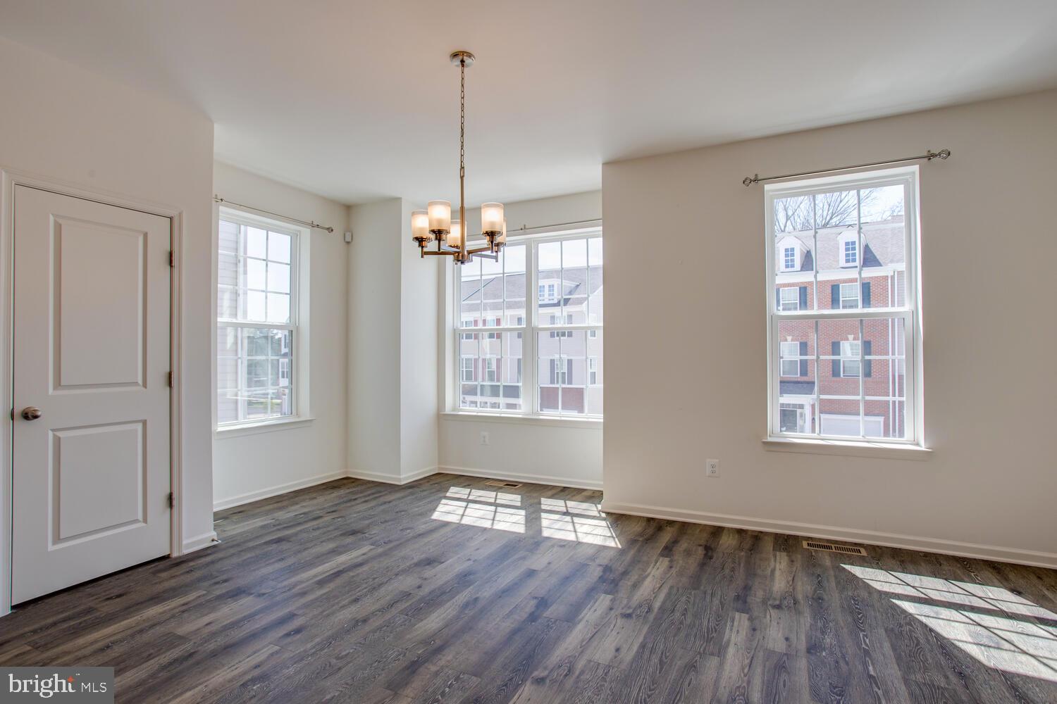 FEATHERSTONE STATION CONDOMINIUMS - Residential