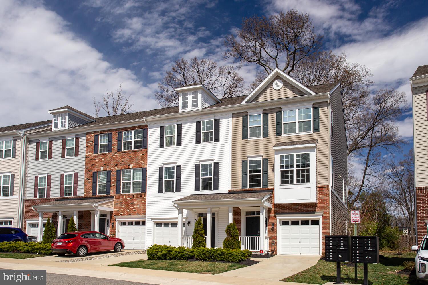 FEATHERSTONE STATION CONDOMINIUMS - Residential