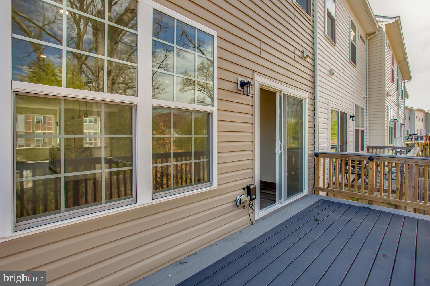 FEATHERSTONE STATION CONDOMINIUMS - Residential