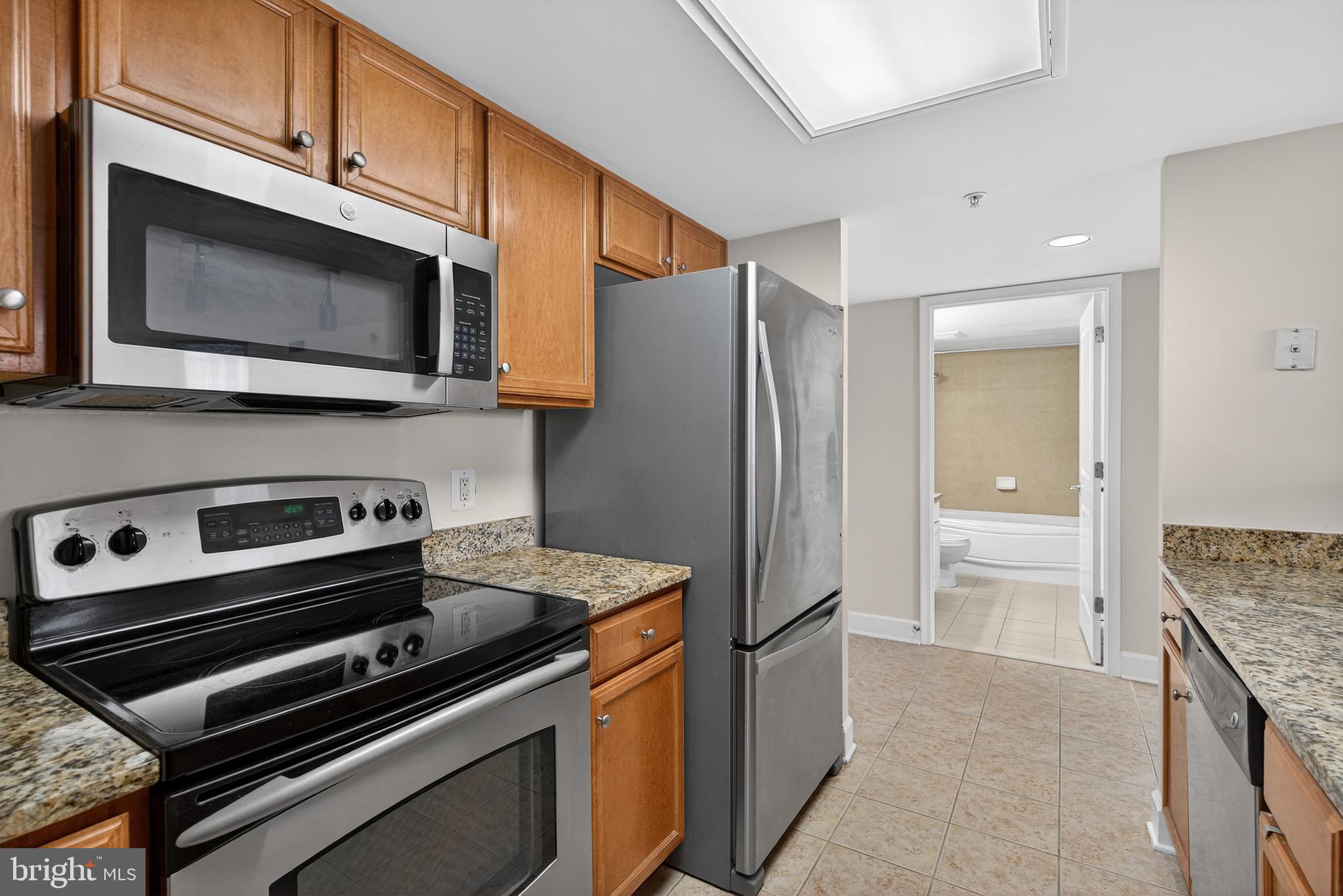 CARLTON HOUSE - Residential Lease