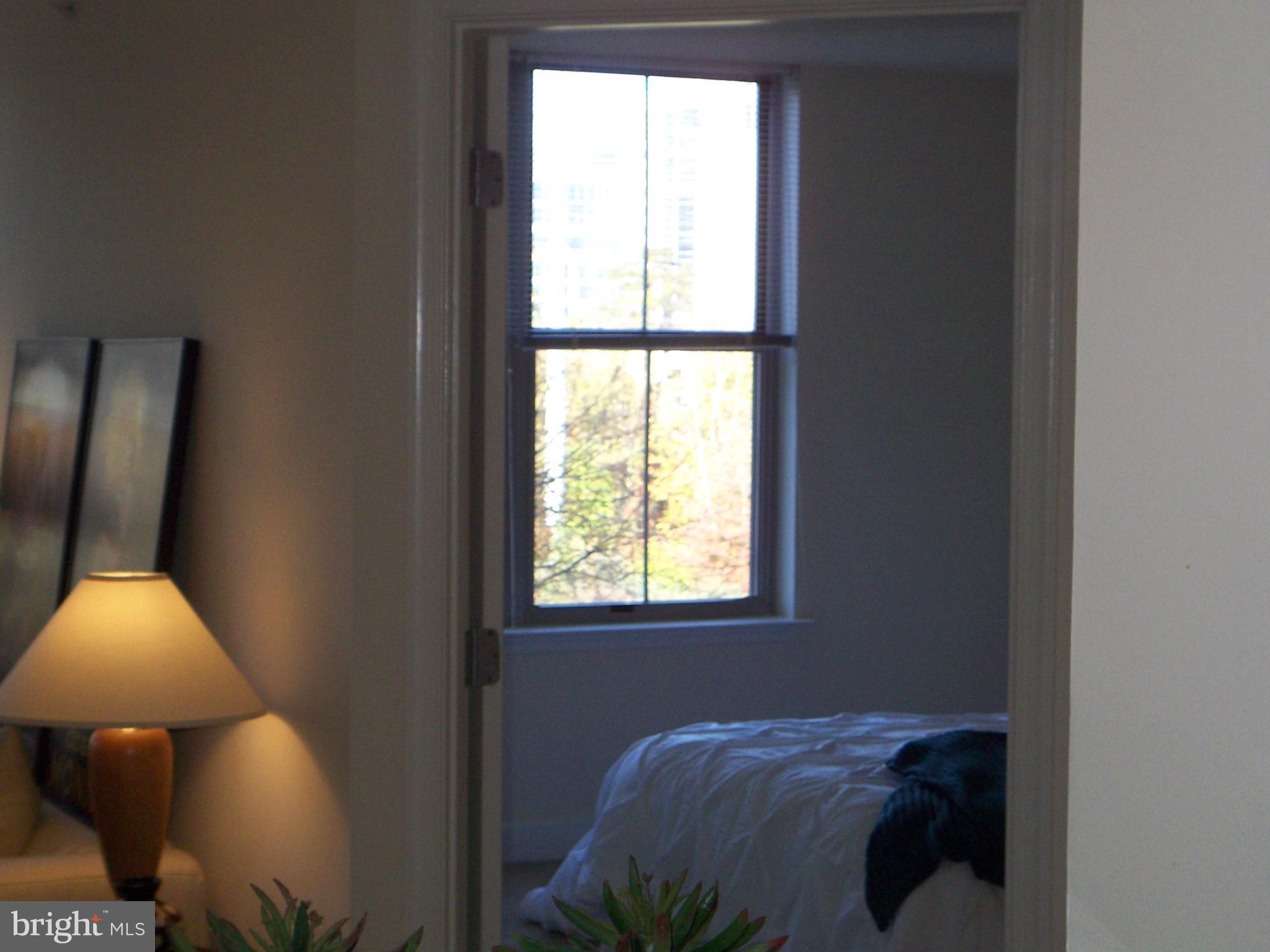 CARLTON HOUSE - Residential Lease