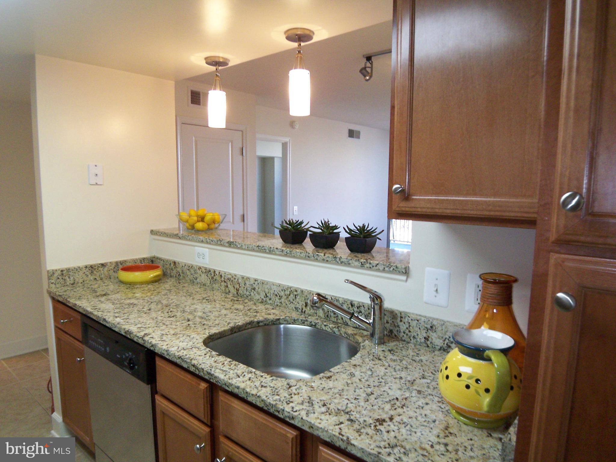 CARLTON HOUSE - Residential Lease