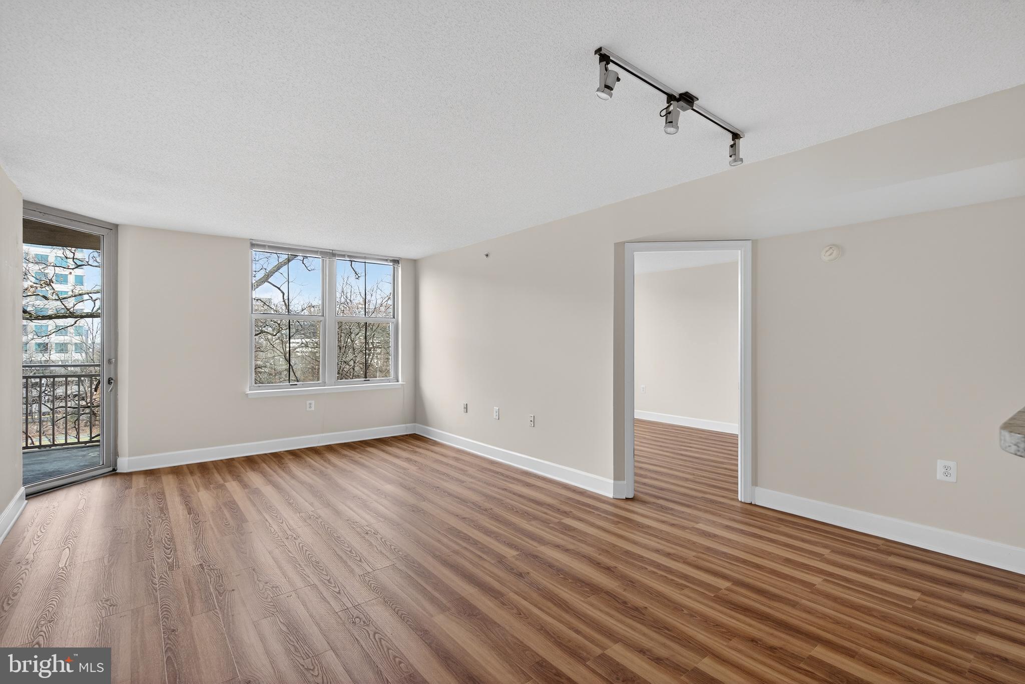 CARLTON HOUSE - Residential Lease