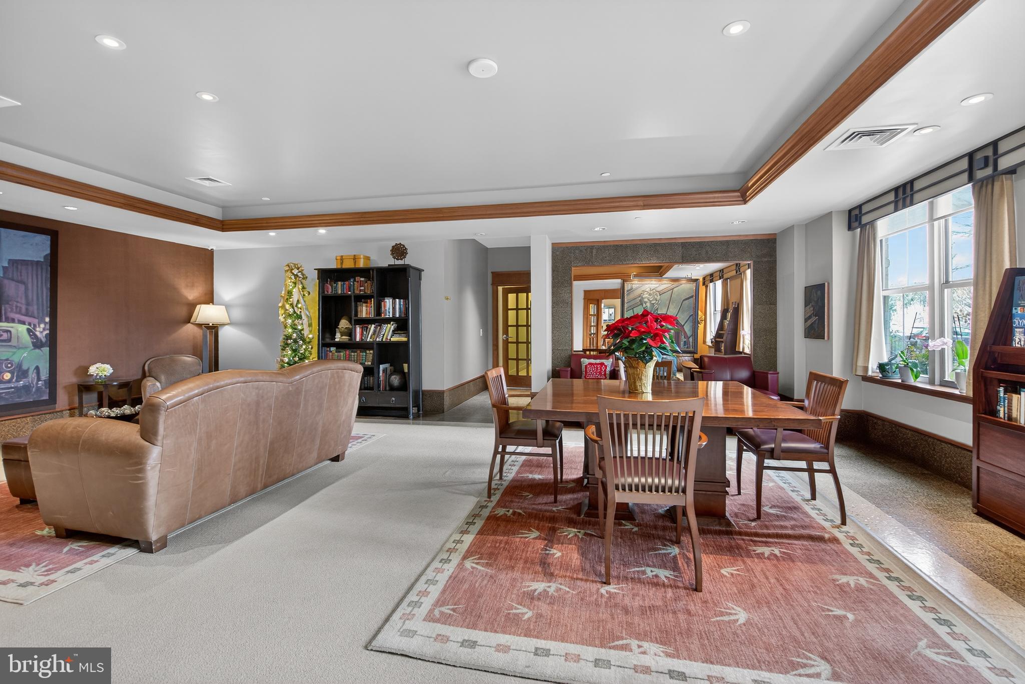 CARLTON HOUSE - Residential Lease