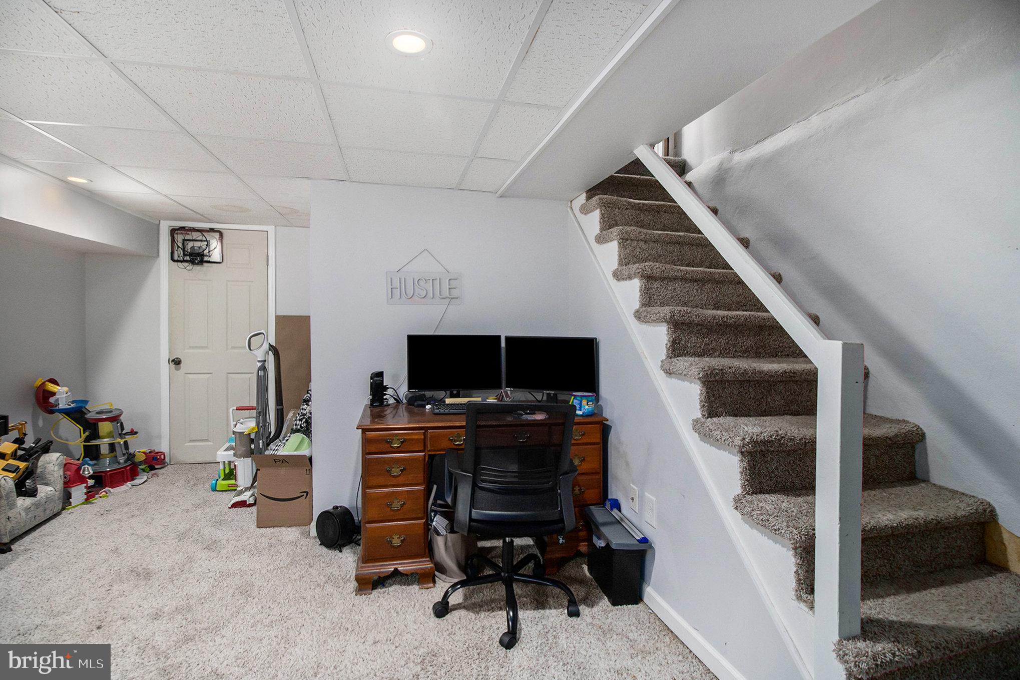 EAST FALLS - Residential