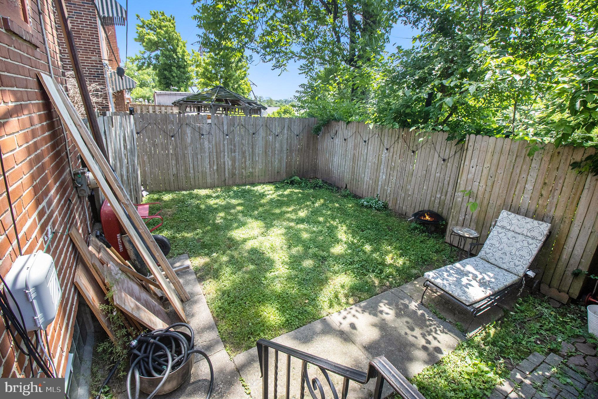 EAST FALLS - Residential