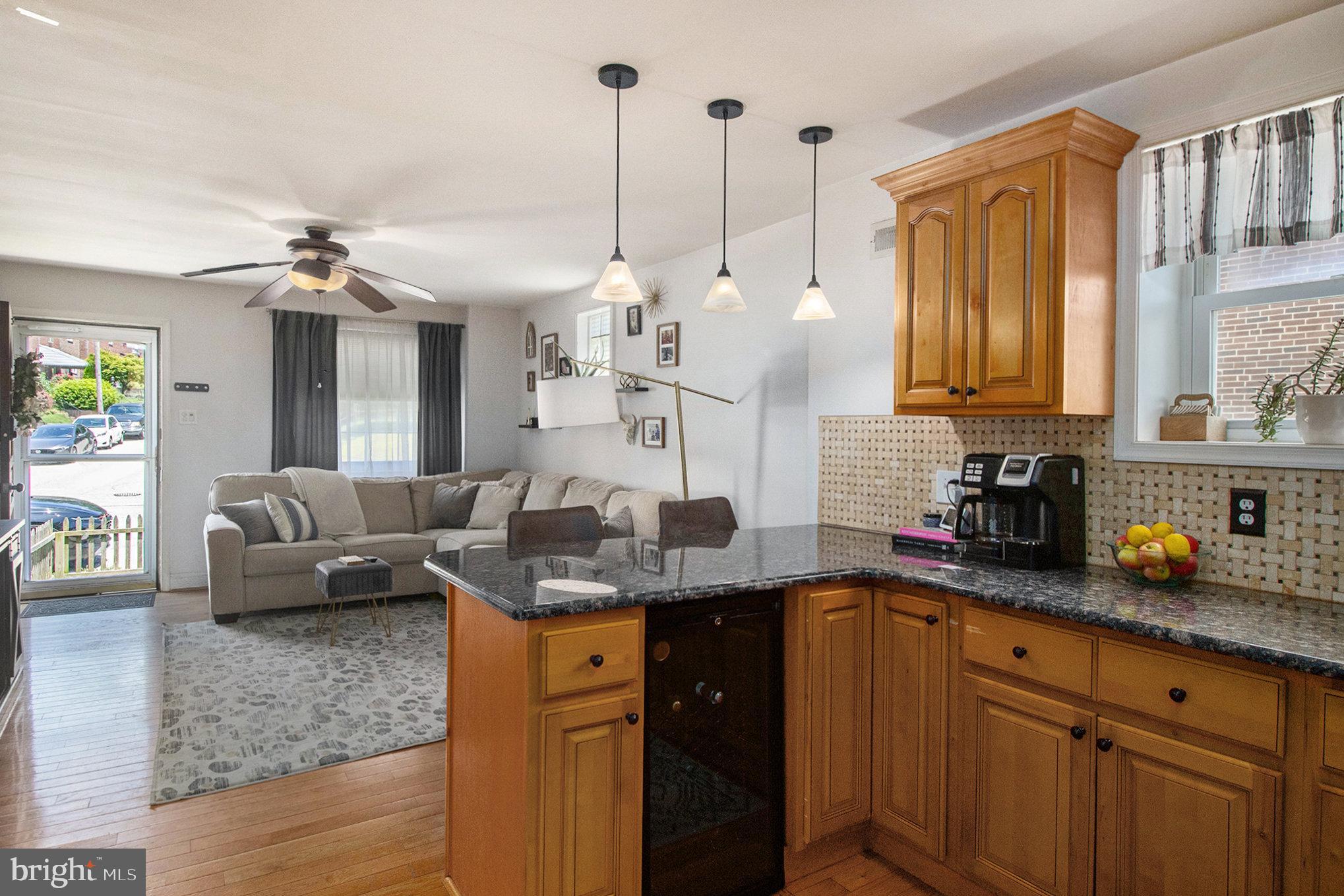 EAST FALLS - Residential