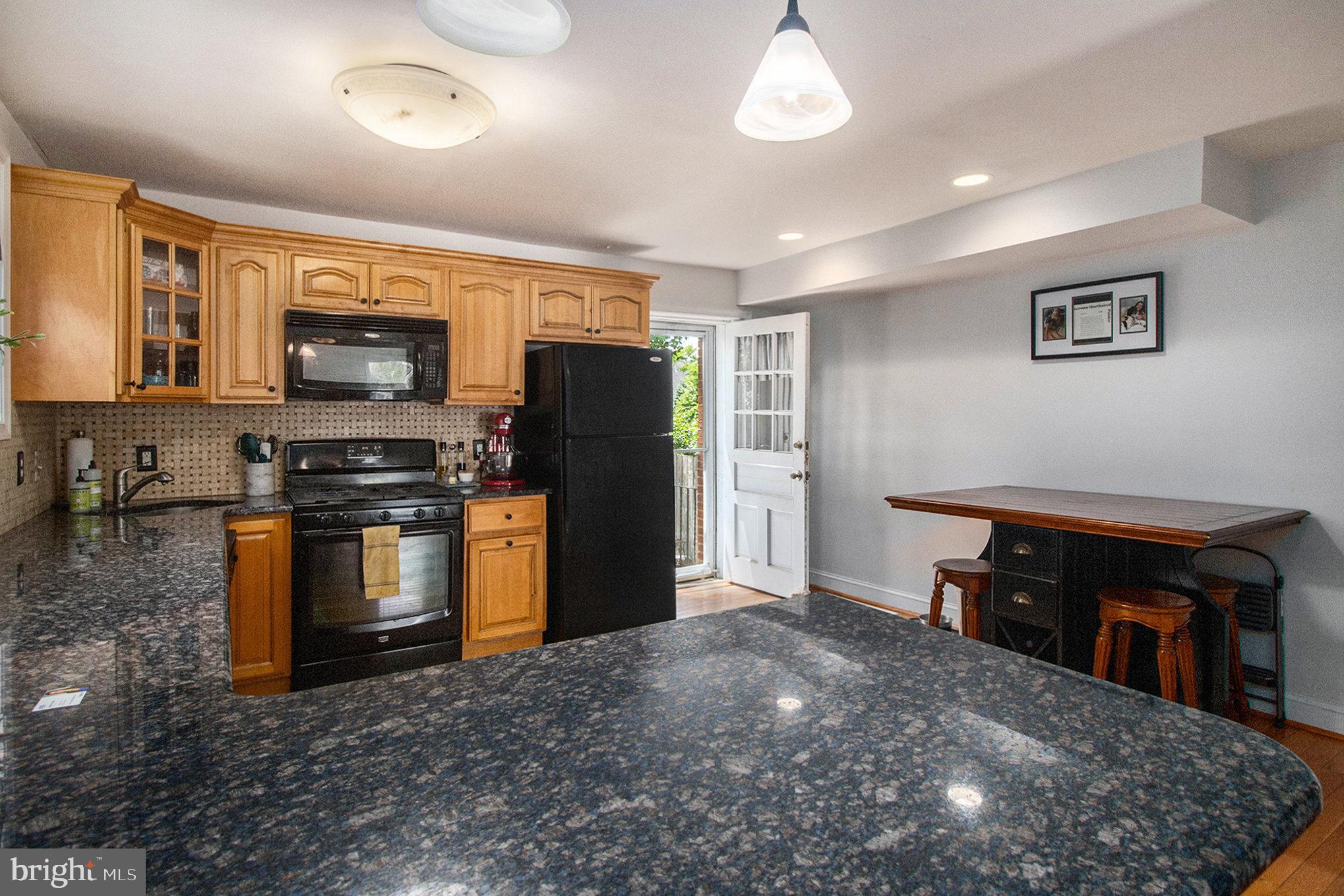 EAST FALLS - Residential