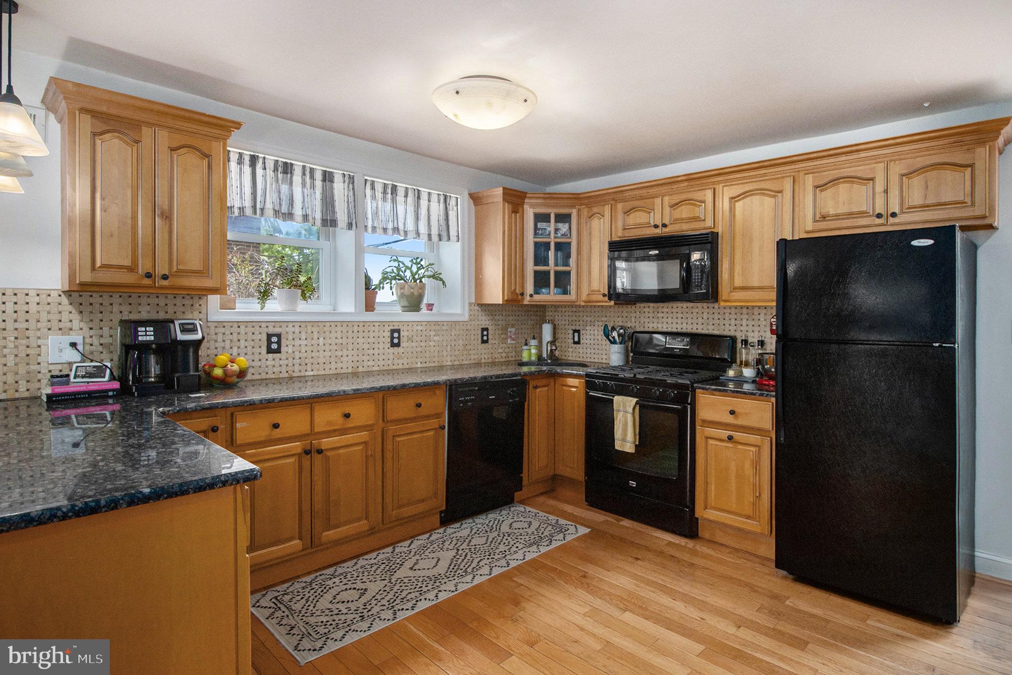 EAST FALLS - Residential