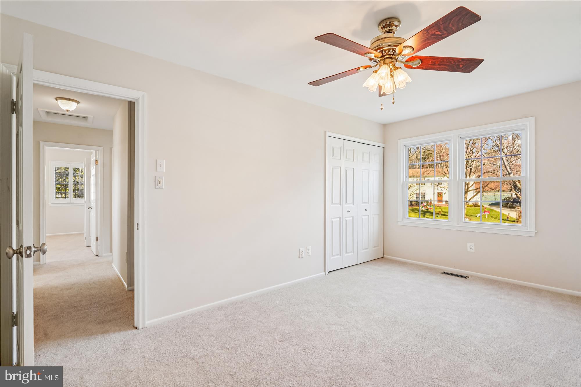 TIBURON - Residential Lease