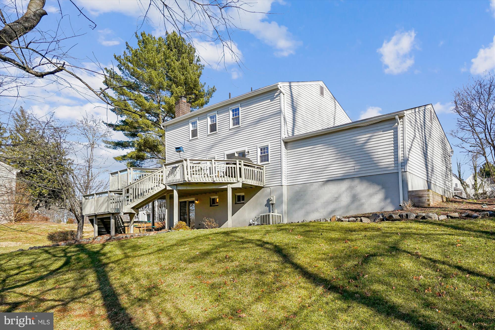 TIBURON - Residential Lease