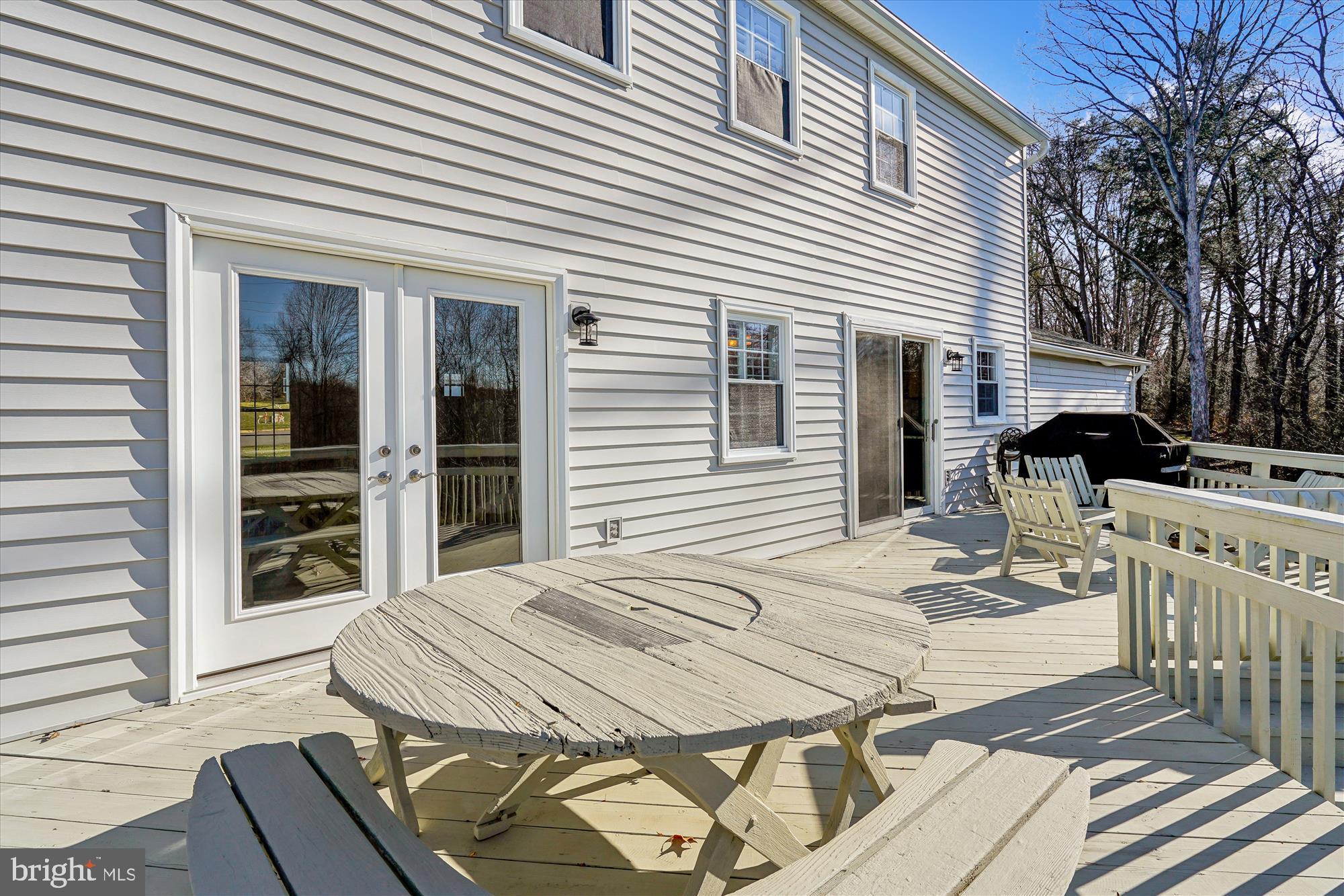 TIBURON - Residential Lease