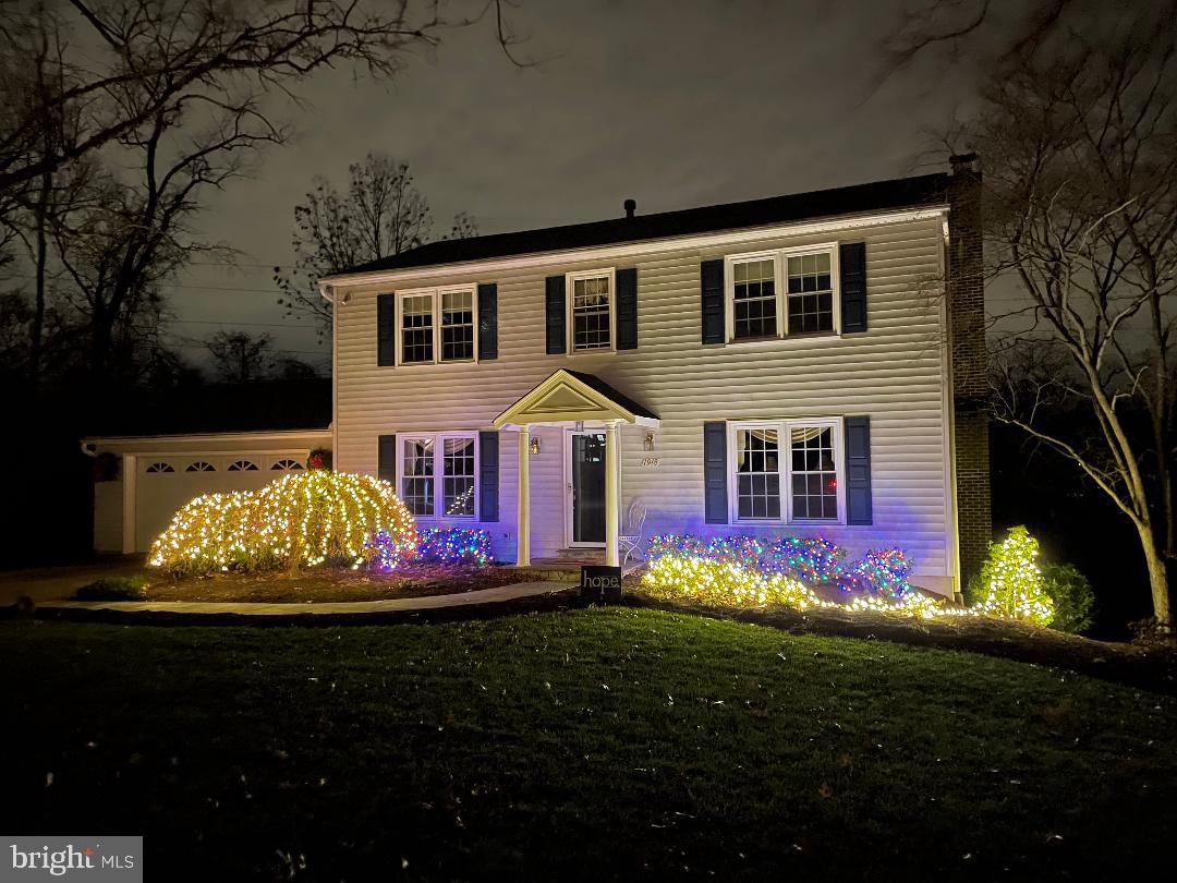 TIBURON - Residential Lease