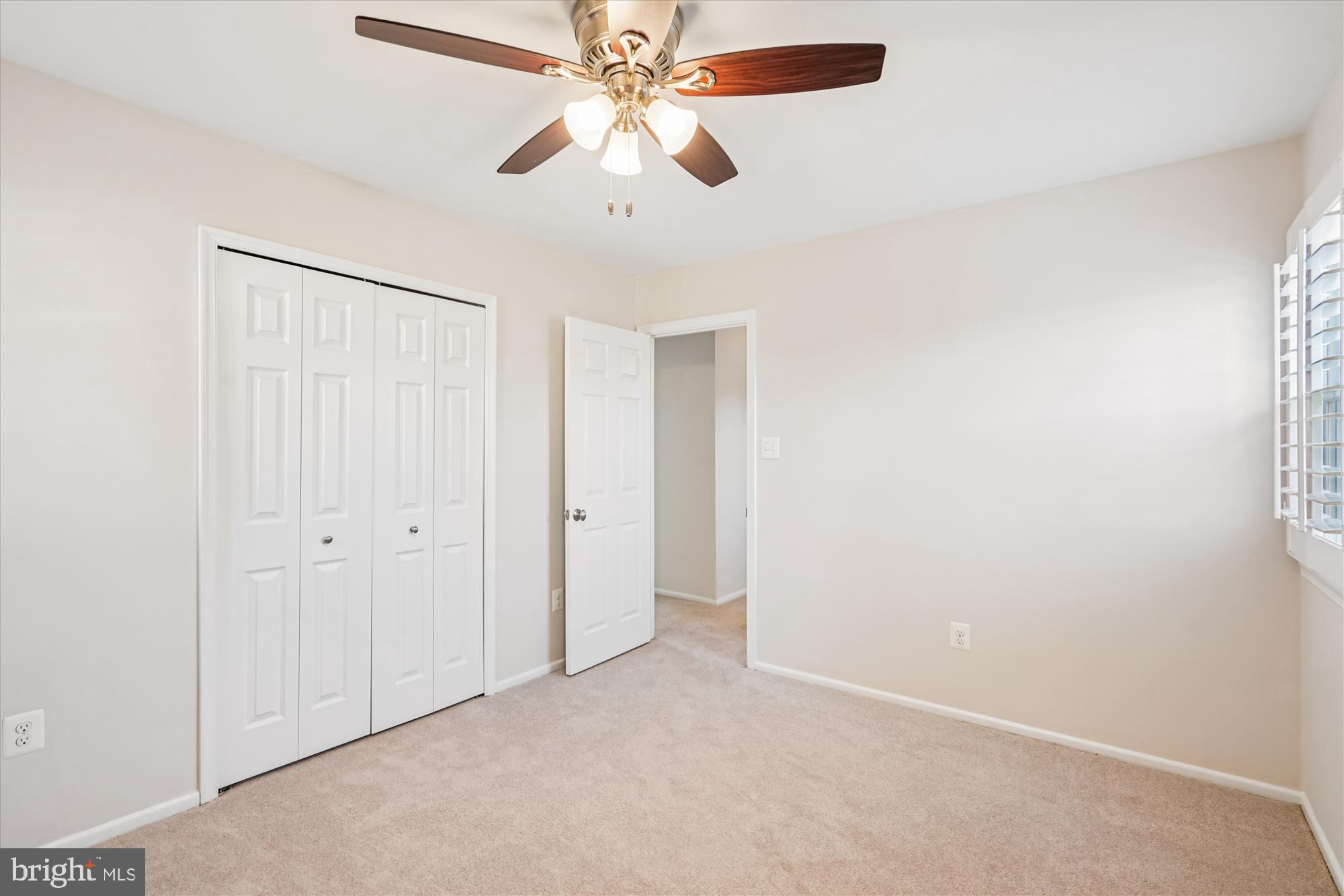 TIBURON - Residential Lease