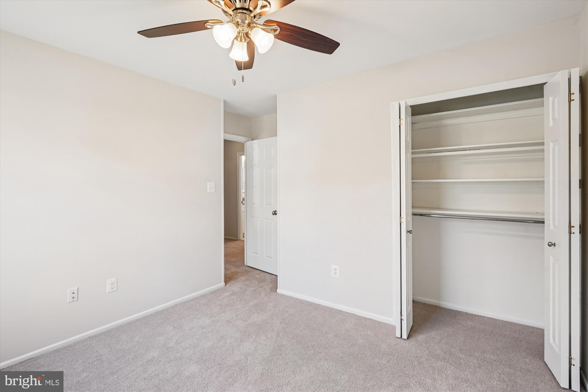 TIBURON - Residential Lease