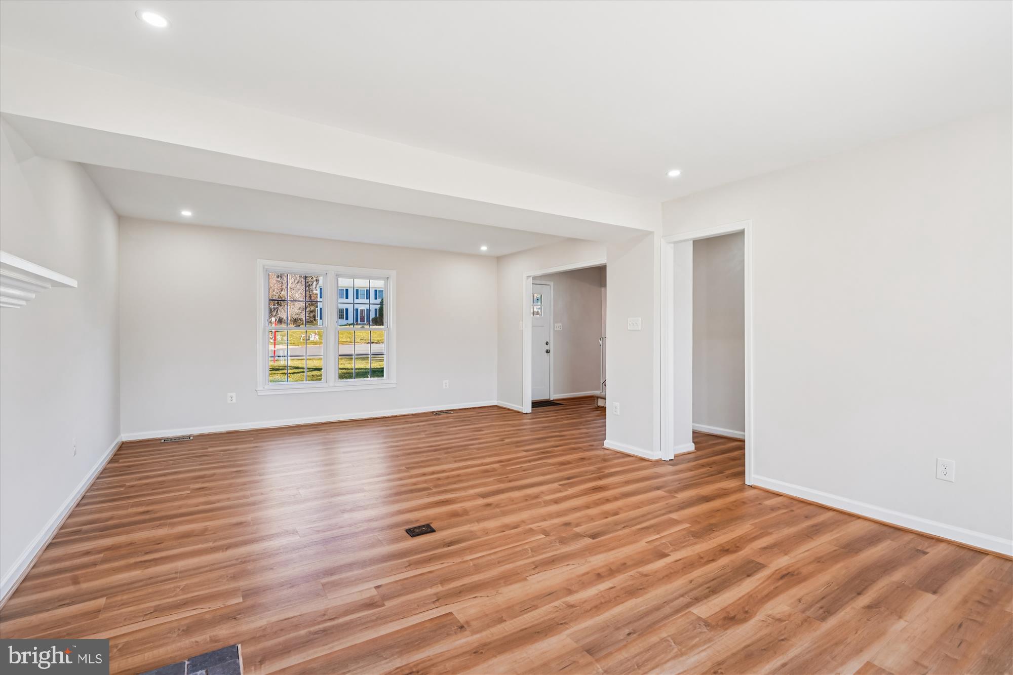 TIBURON - Residential Lease