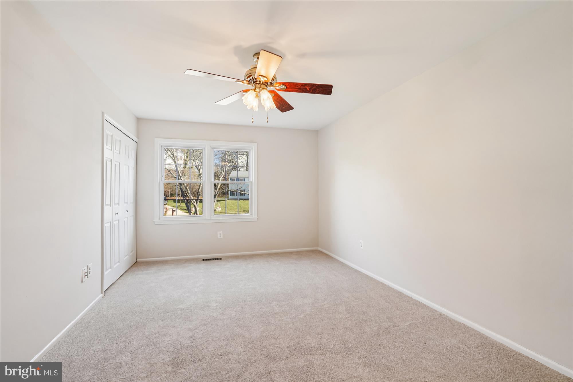 TIBURON - Residential Lease