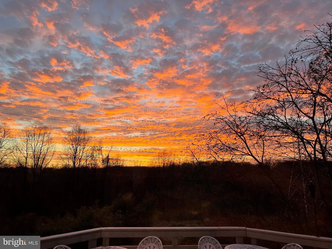 TIBURON - Residential Lease