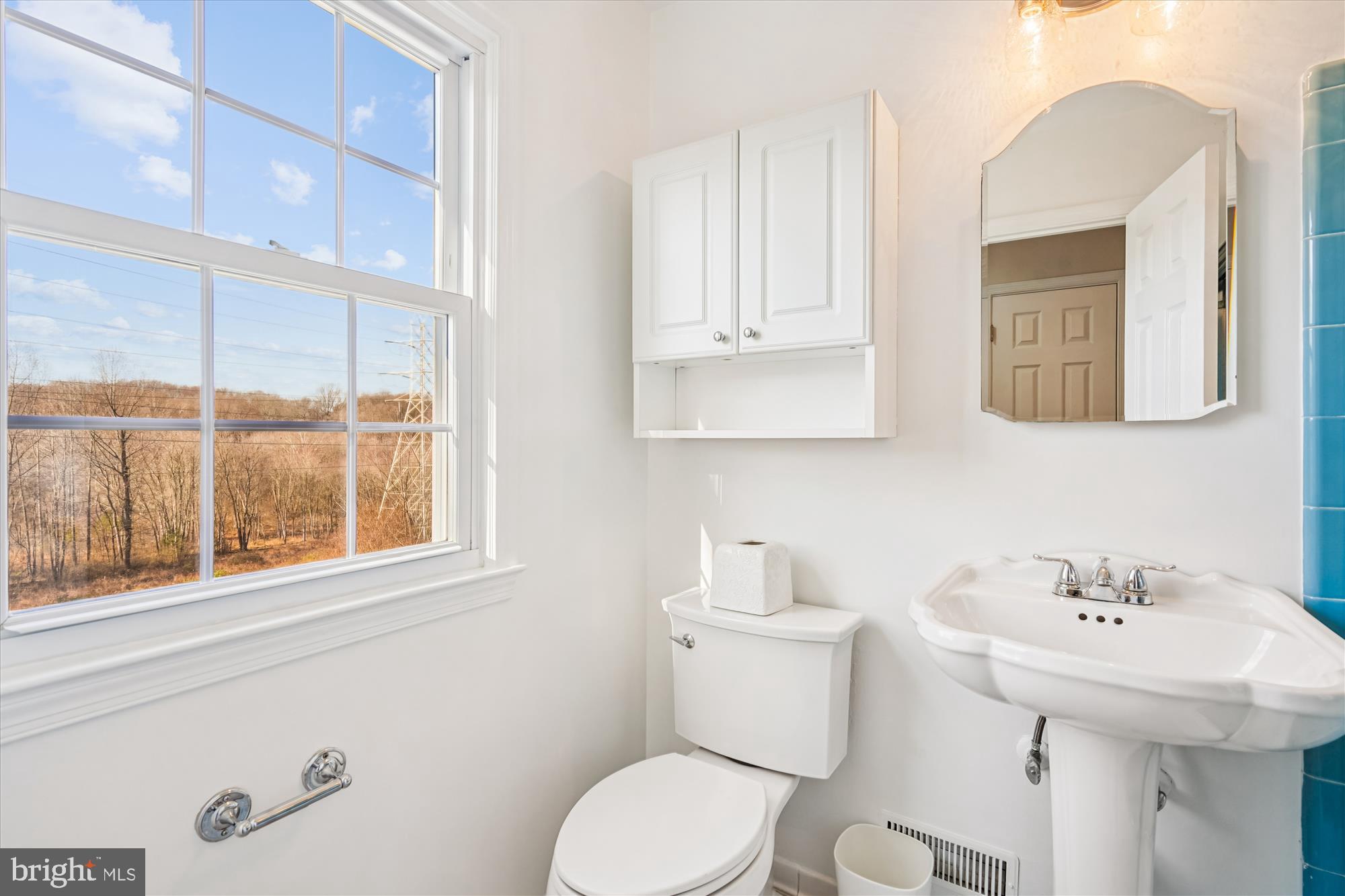 TIBURON - Residential Lease