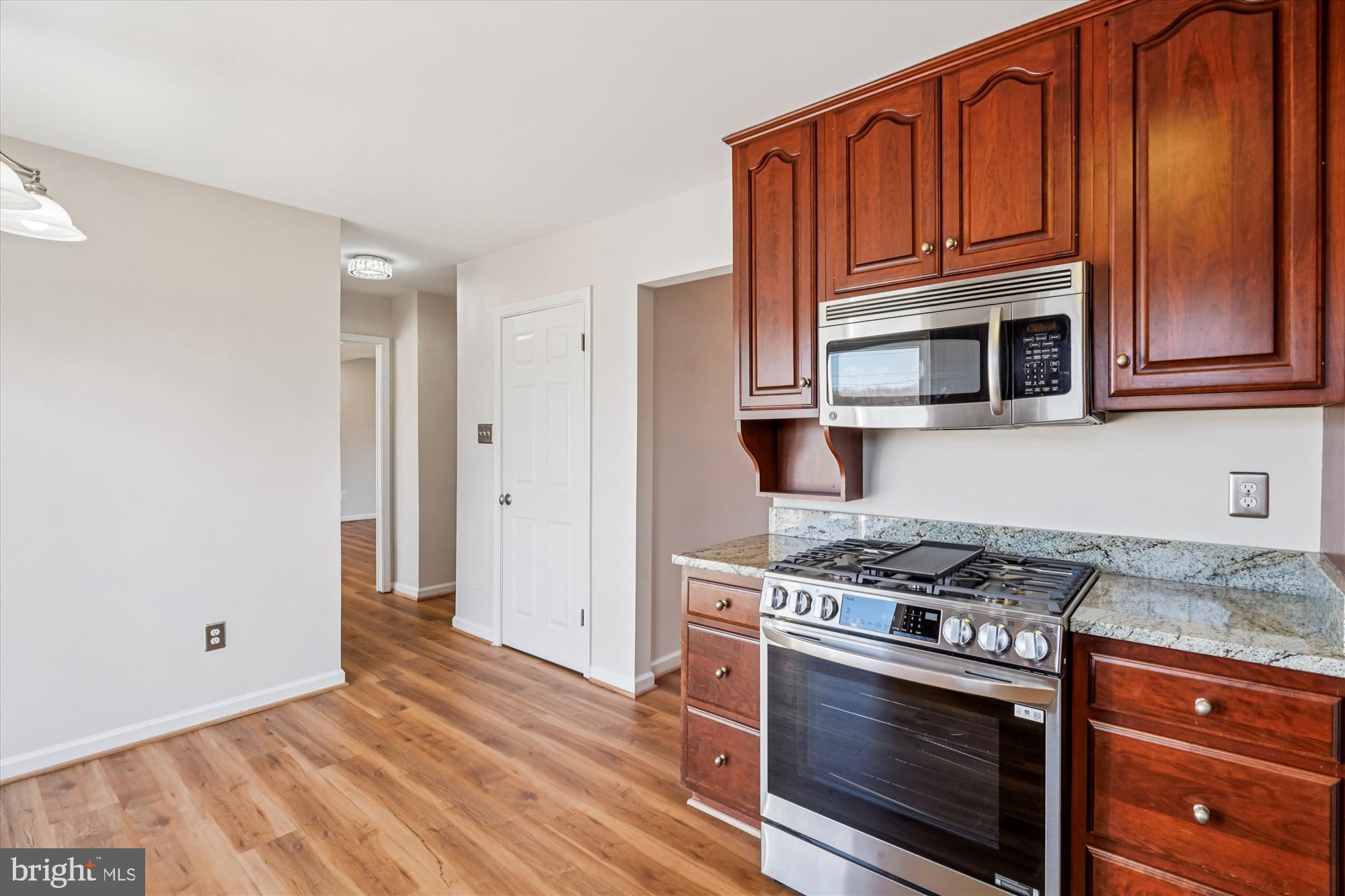 TIBURON - Residential Lease