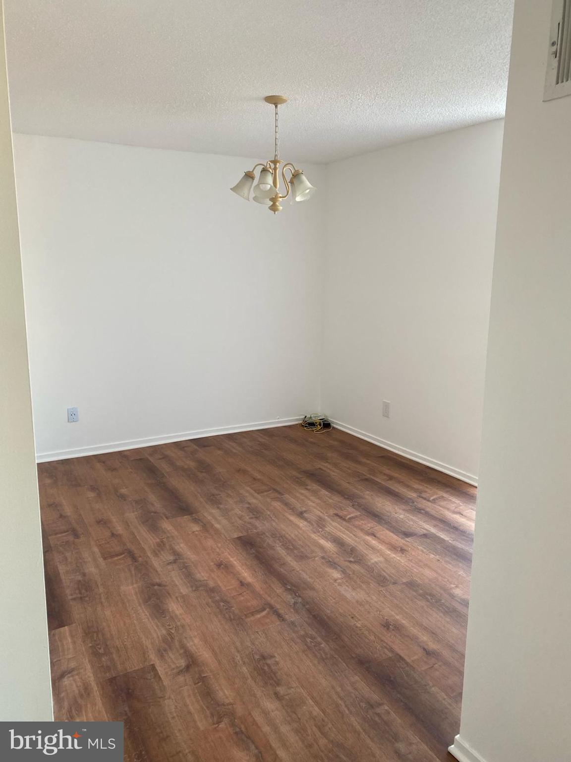 IDYLWOOD TOWERS CONDO - Residential Lease