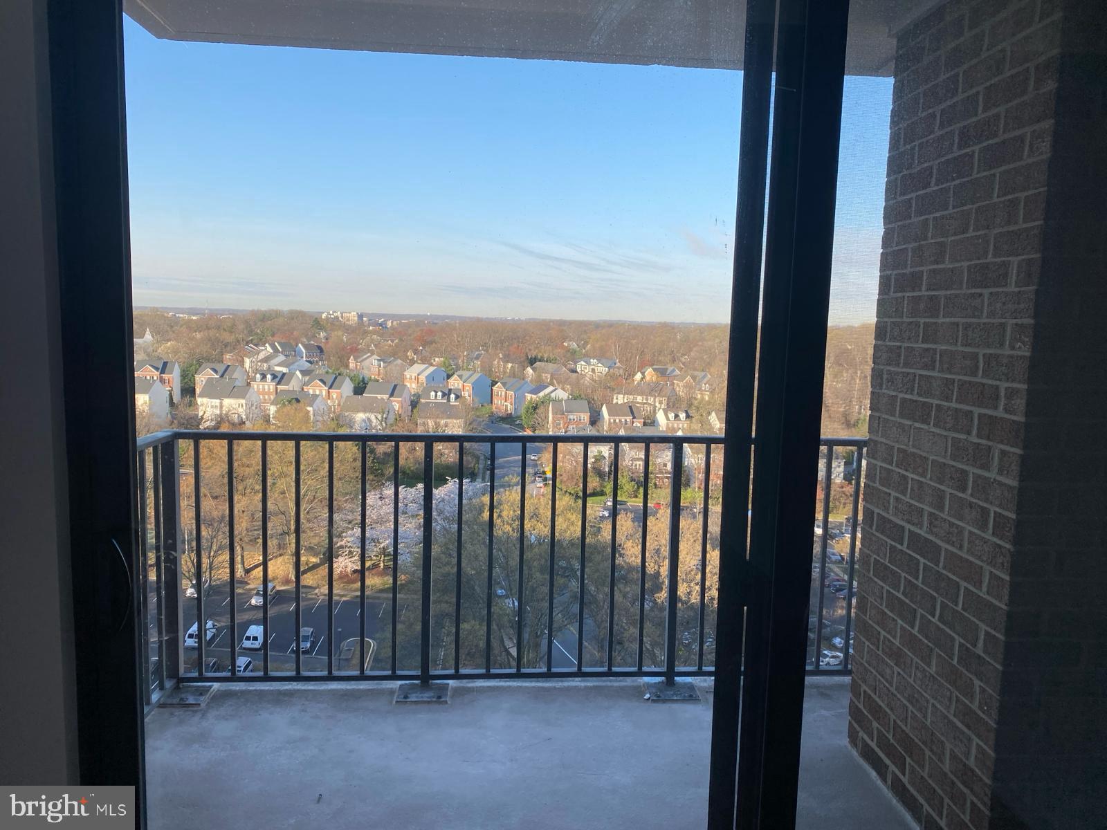 IDYLWOOD TOWERS CONDO - Residential Lease