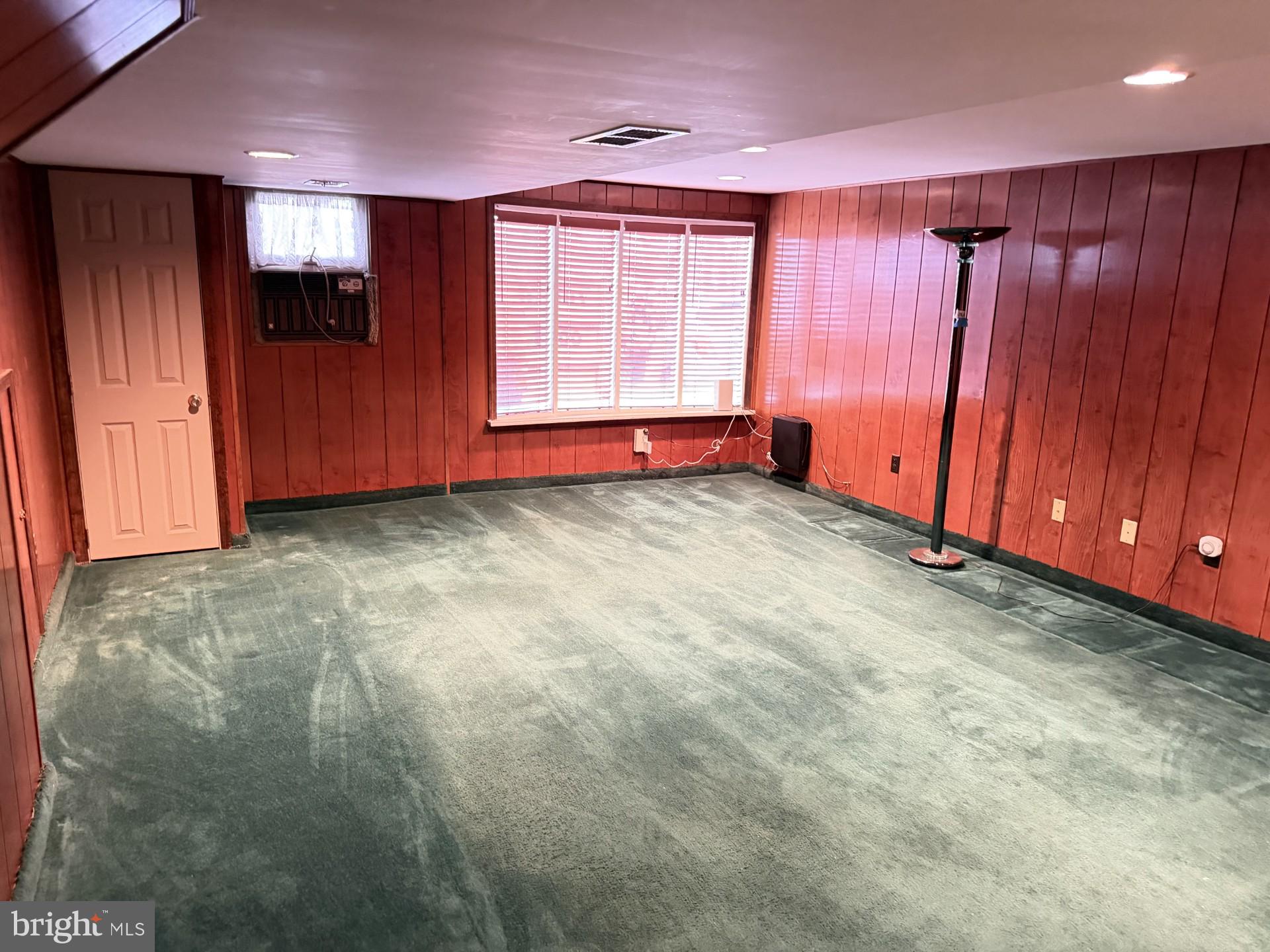 NORTH HILLS - Residential