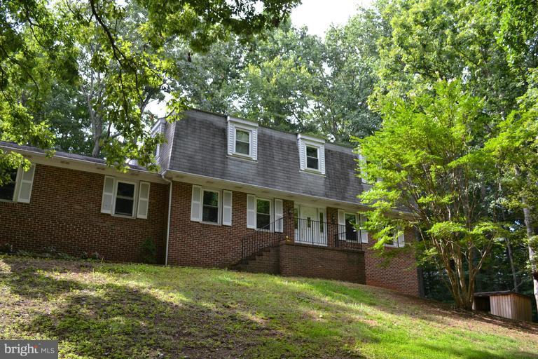 ROSE HILL FARMS - Residential Lease