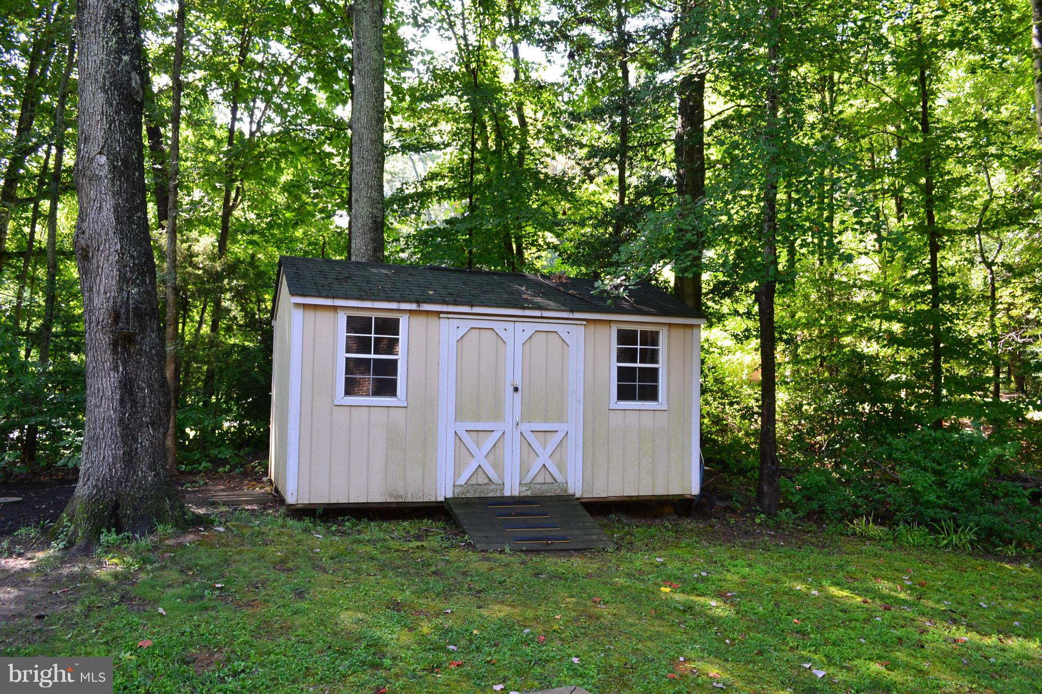 ROSE HILL FARMS - Residential Lease