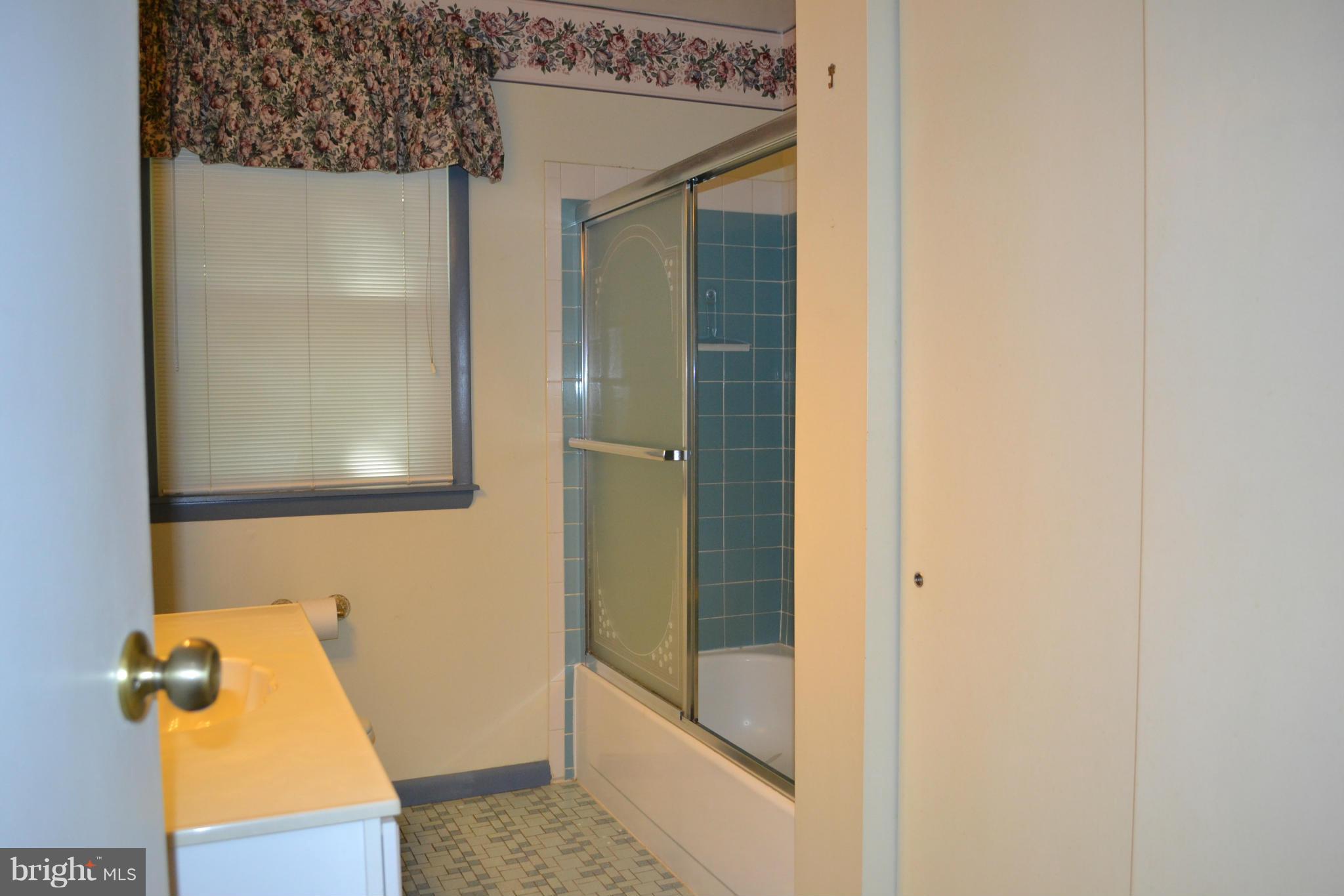 ROSE HILL FARMS - Residential Lease