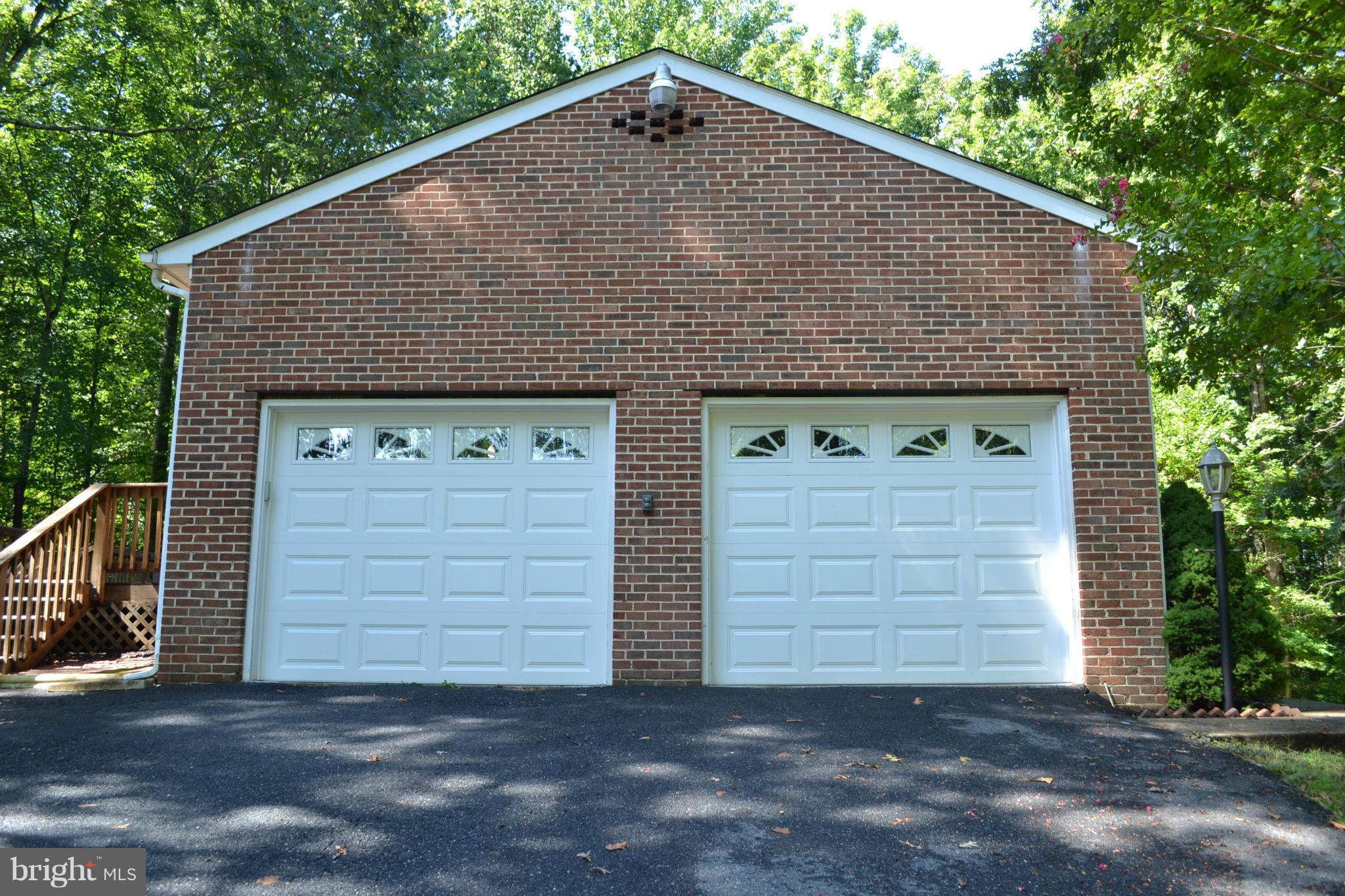 ROSE HILL FARMS - Residential Lease