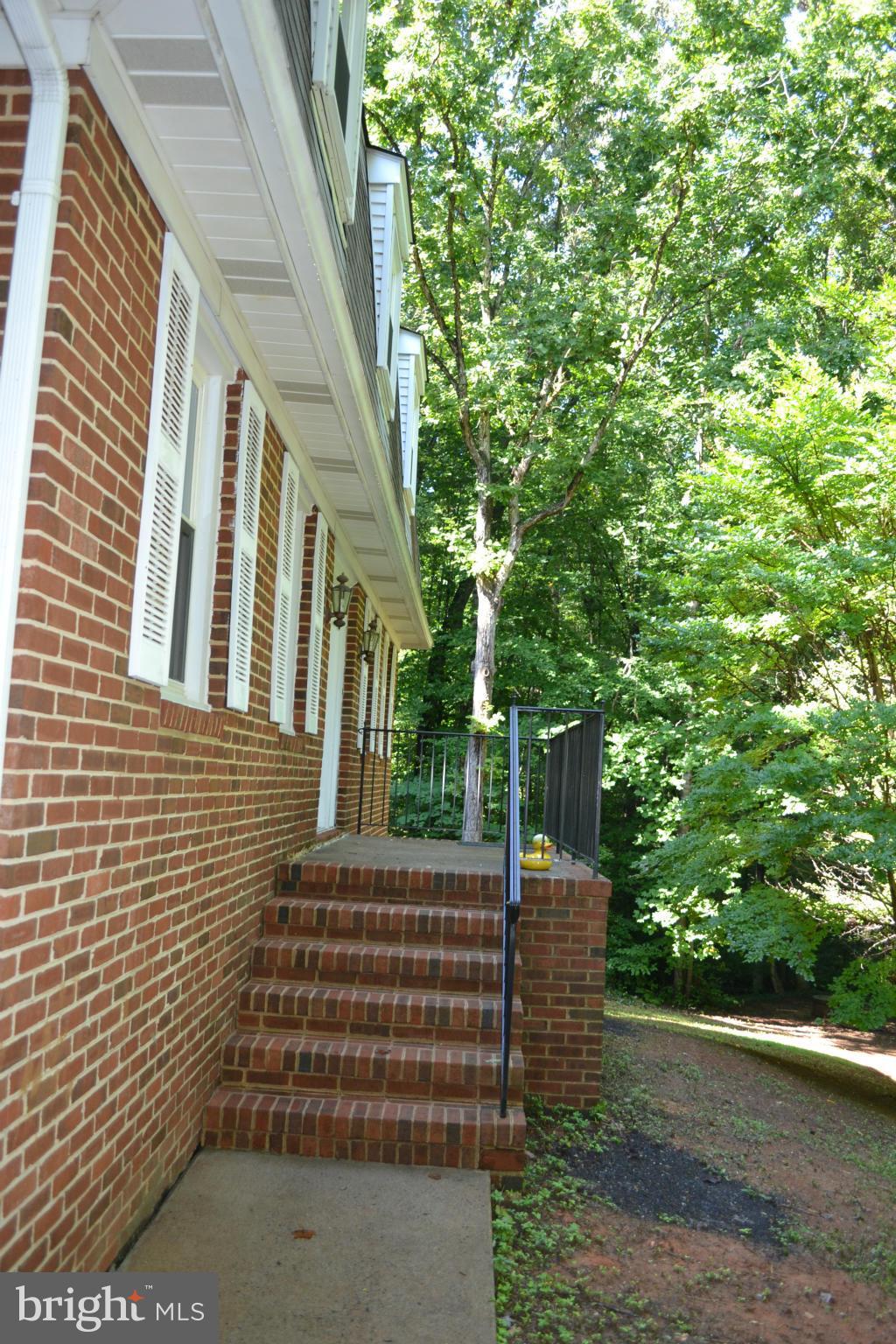 ROSE HILL FARMS - Residential Lease