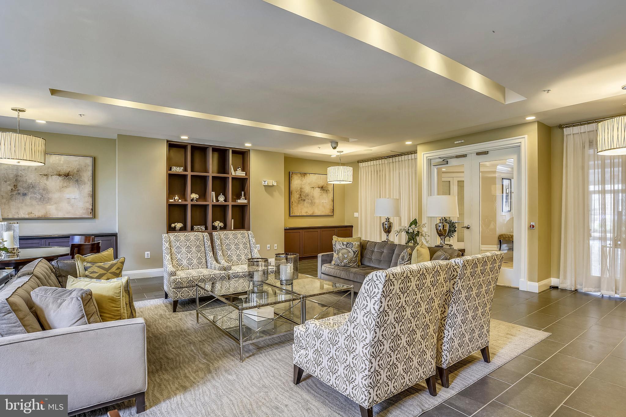 SAVOY AT RESTON TOWN CENTER - Residential