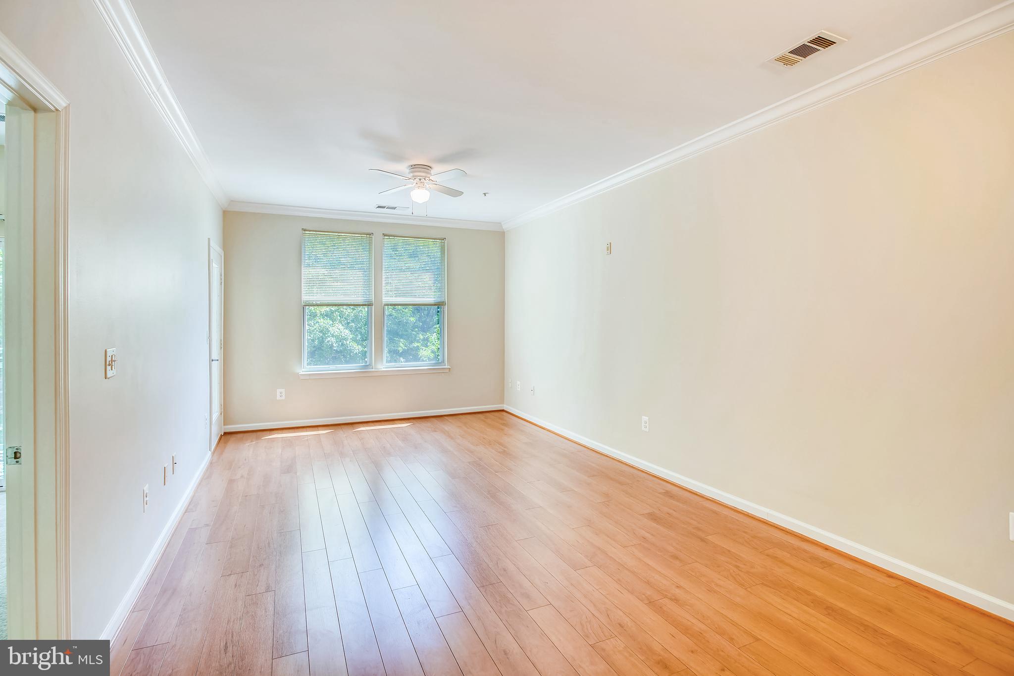 SAVOY AT RESTON TOWN CENTER - Residential