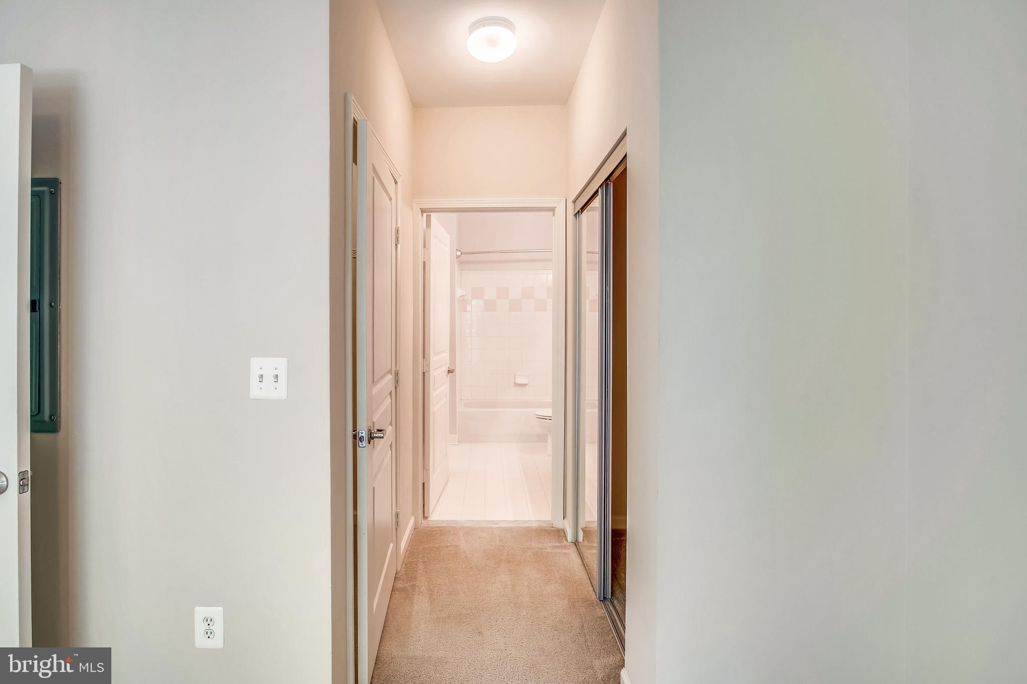 SAVOY AT RESTON TOWN CENTER - Residential