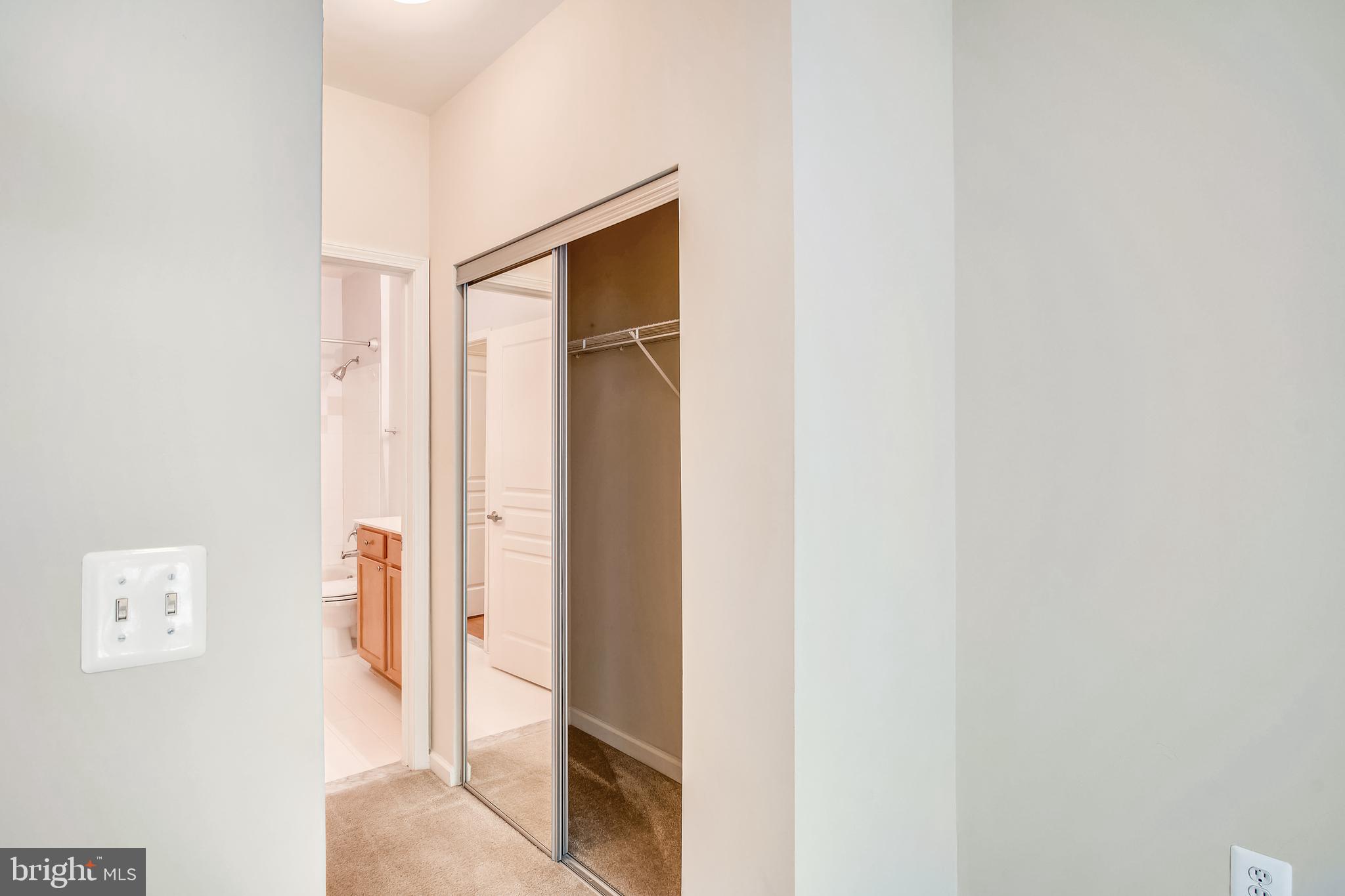 SAVOY AT RESTON TOWN CENTER - Residential