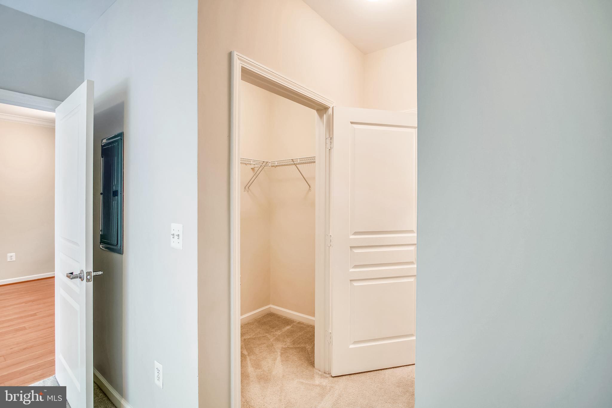 SAVOY AT RESTON TOWN CENTER - Residential