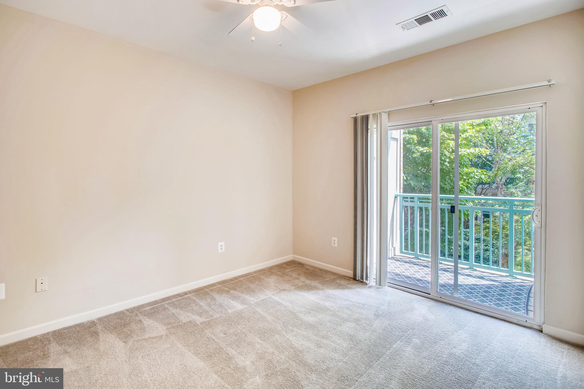 SAVOY AT RESTON TOWN CENTER - Residential