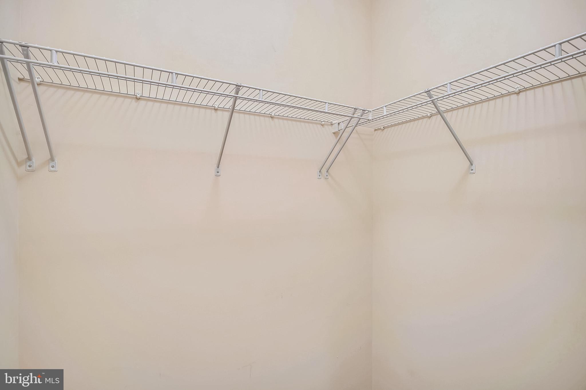 SAVOY AT RESTON TOWN CENTER - Residential