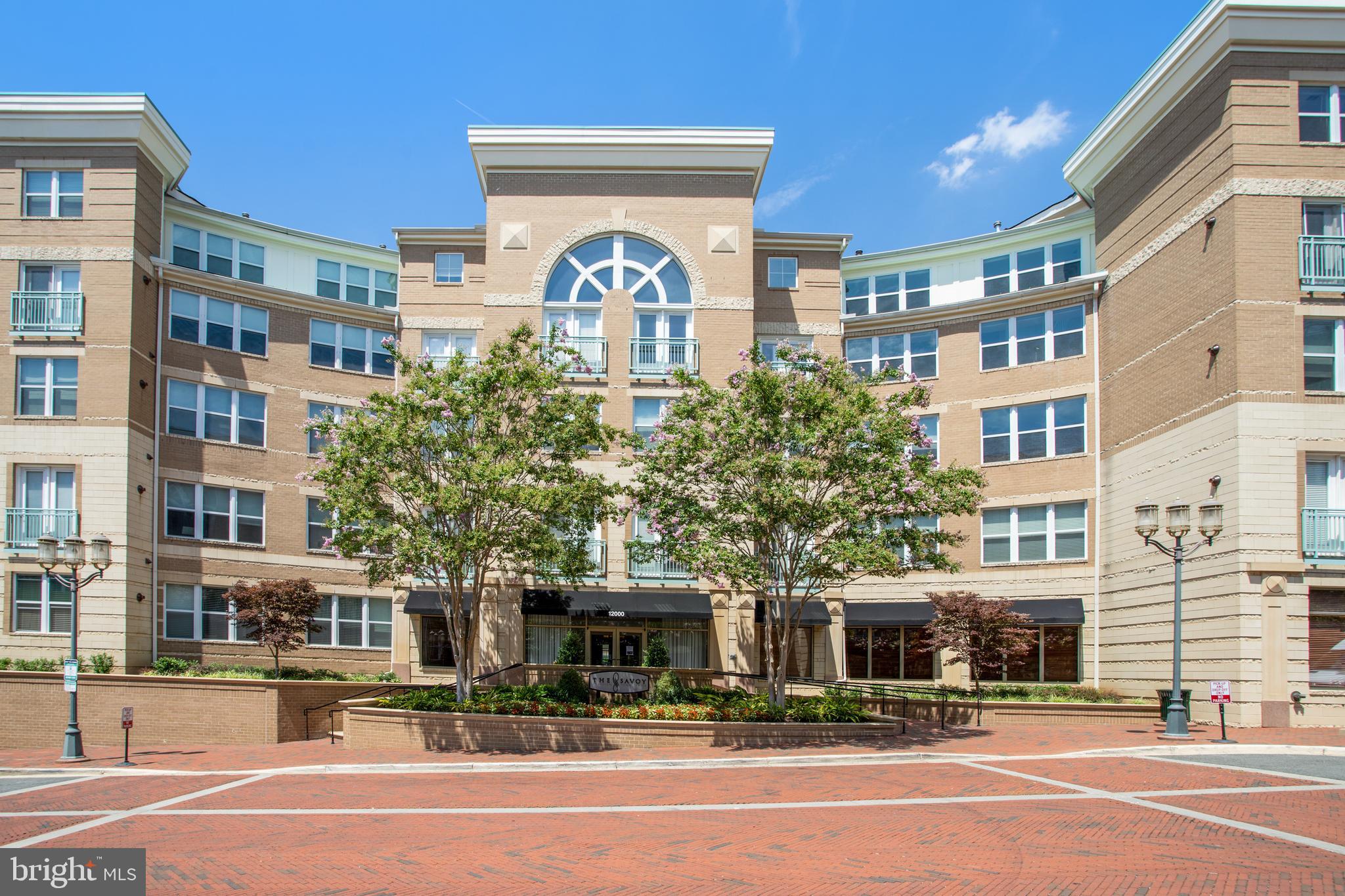 SAVOY AT RESTON TOWN CENTER - Residential