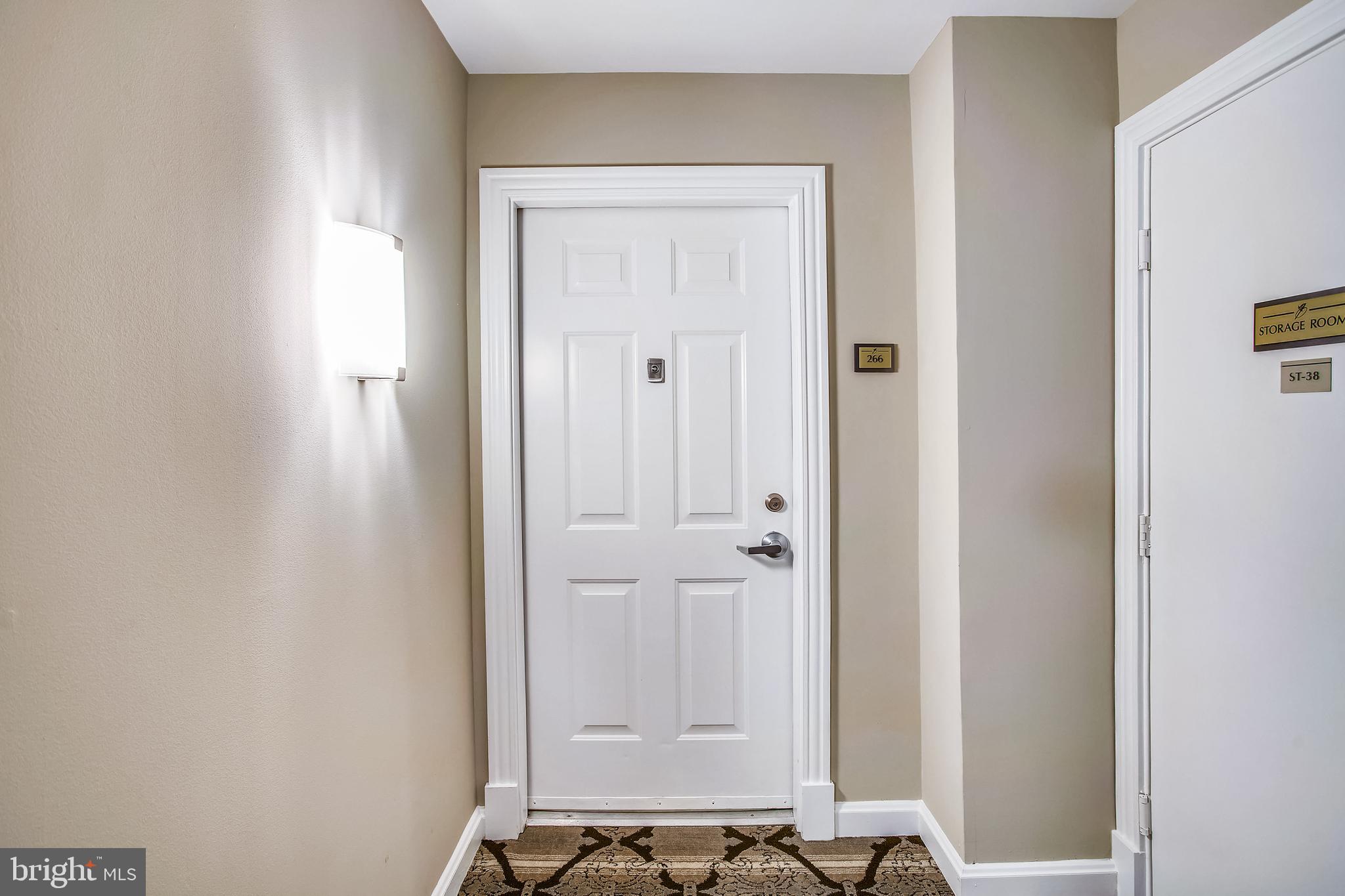 SAVOY AT RESTON TOWN CENTER - Residential