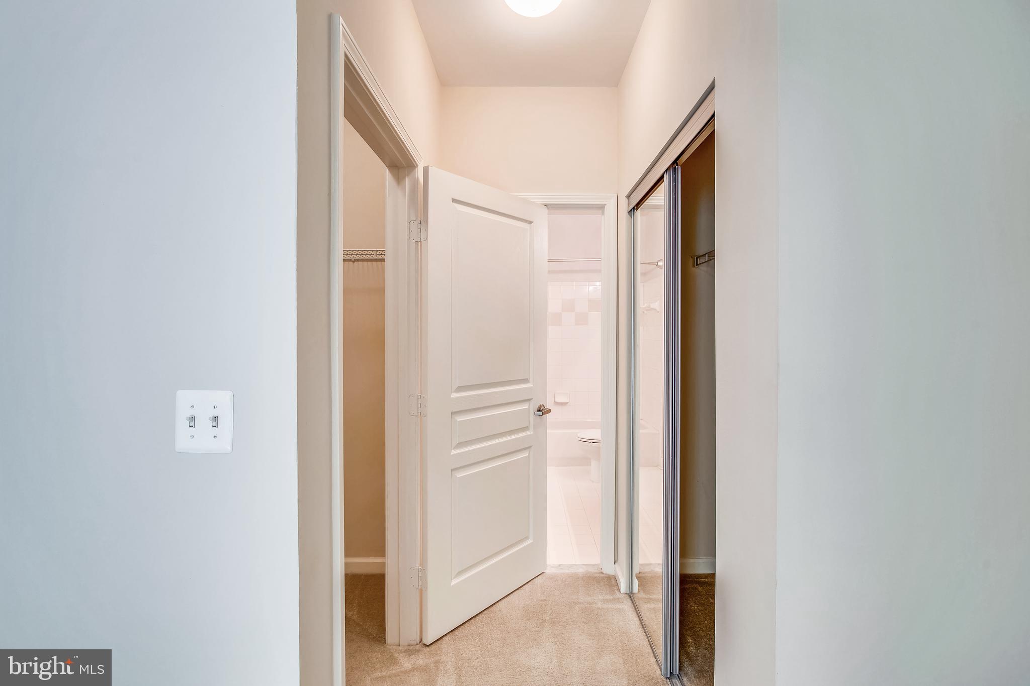 SAVOY AT RESTON TOWN CENTER - Residential