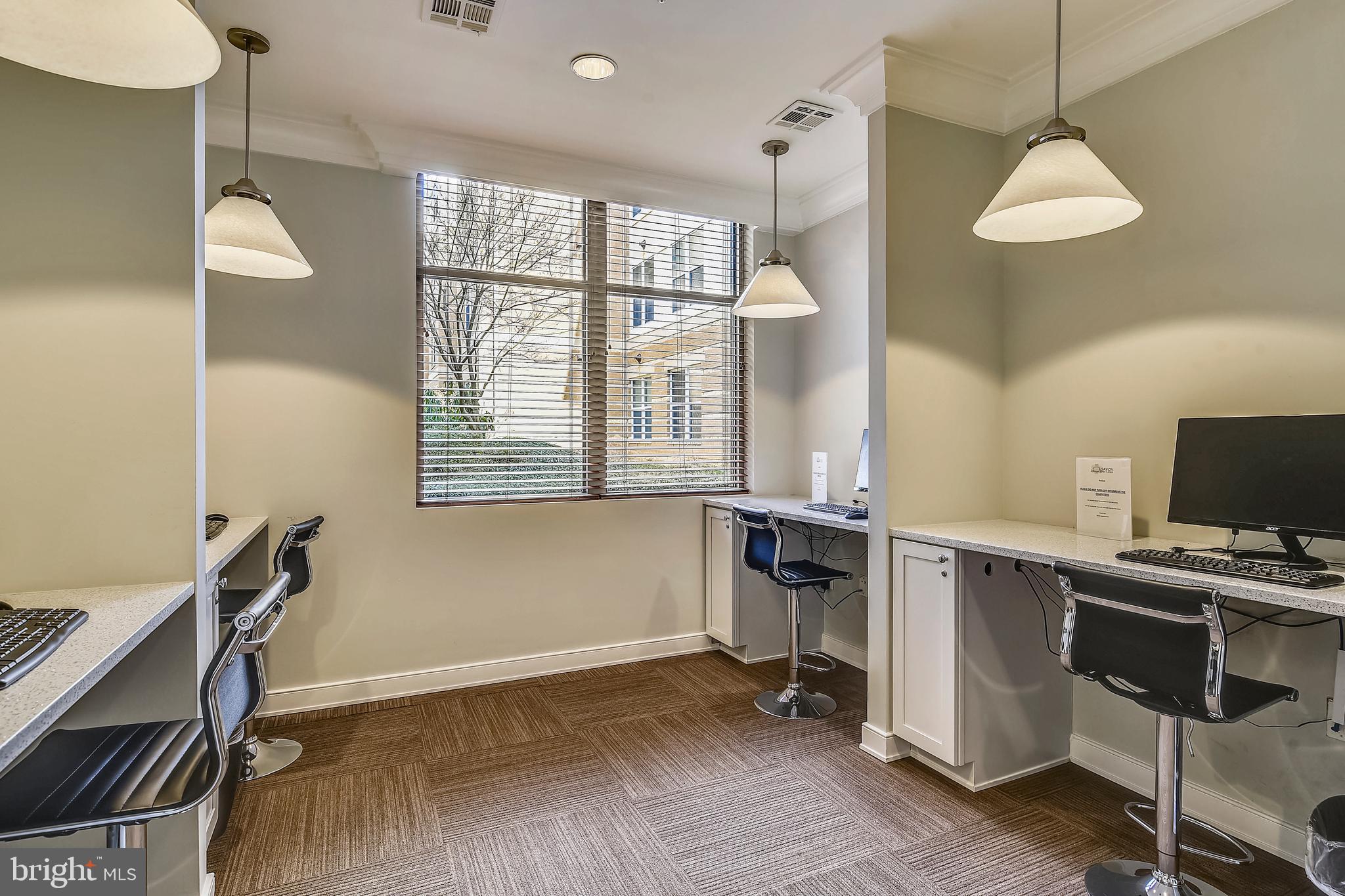 SAVOY AT RESTON TOWN CENTER - Residential