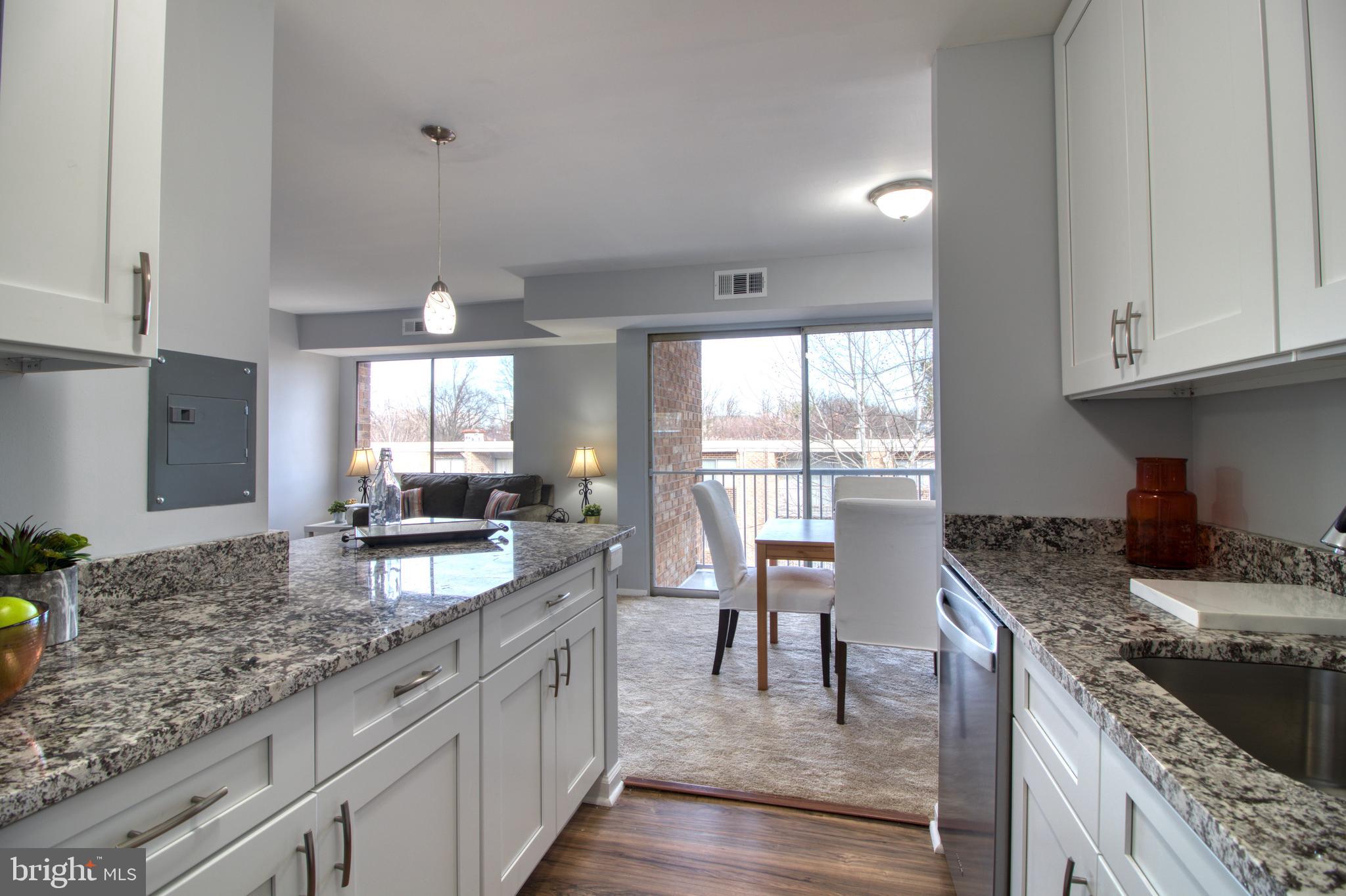 YORKTOWNE SQUARE - Residential