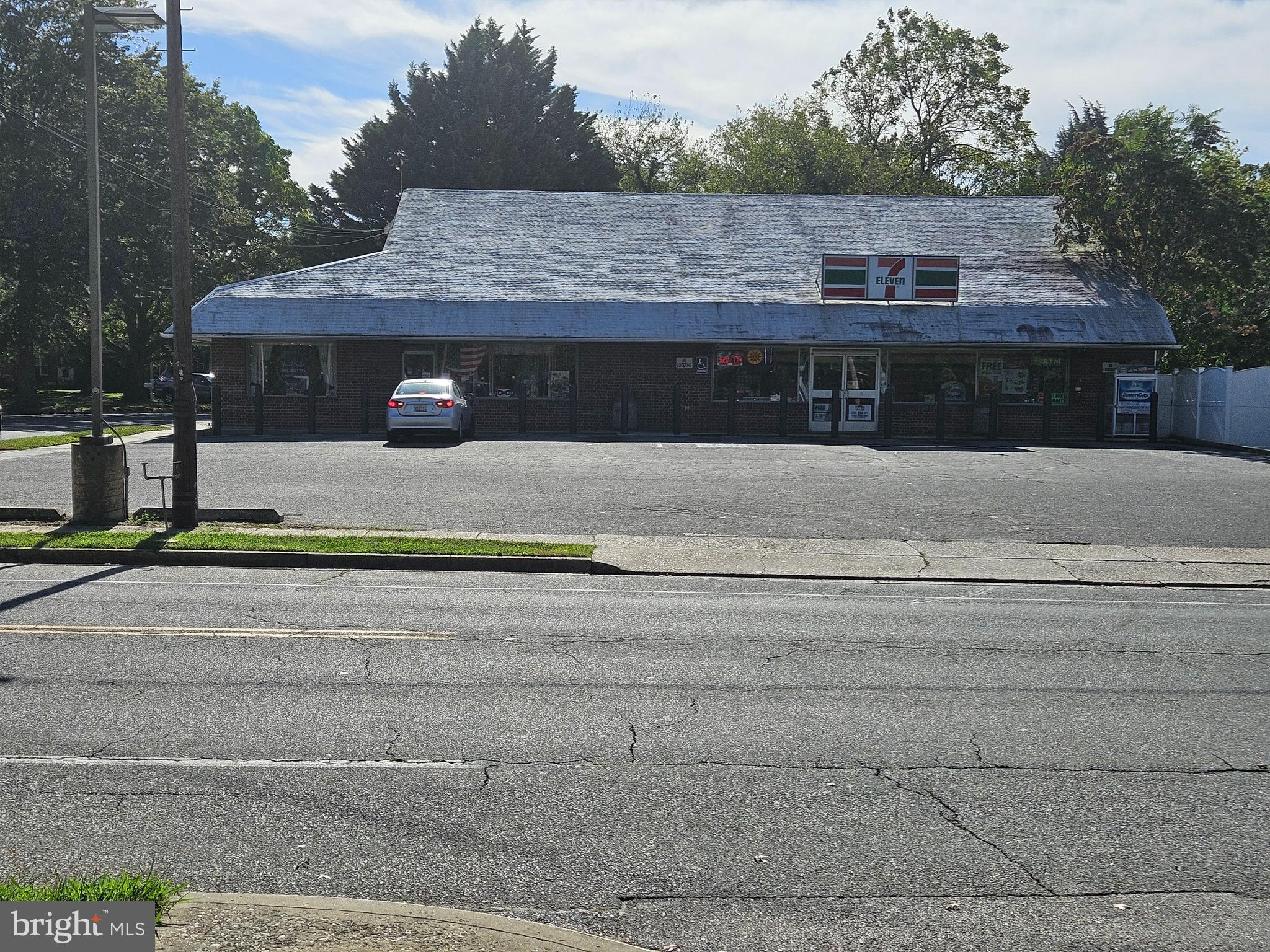 Suites A, (840sf), Suite B (1200 sf zoned general commercial (office, retail, services)