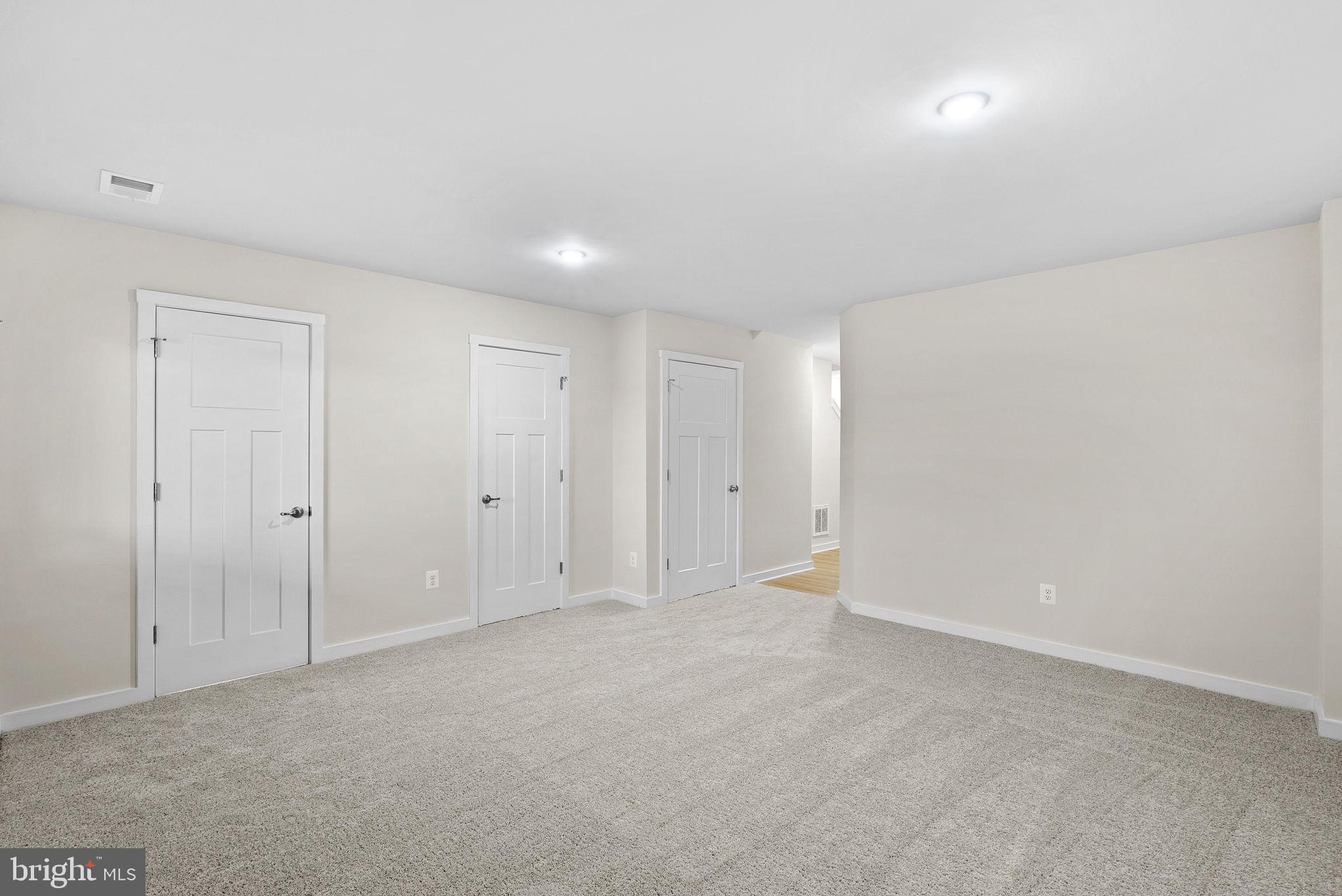 HUNTWELL WEST - Residential