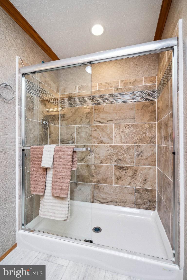 FOUR WAY MANOR - Residential