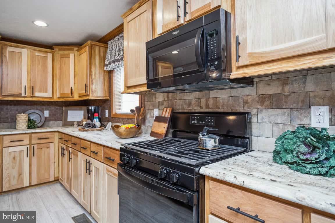 FOUR WAY MANOR - Residential