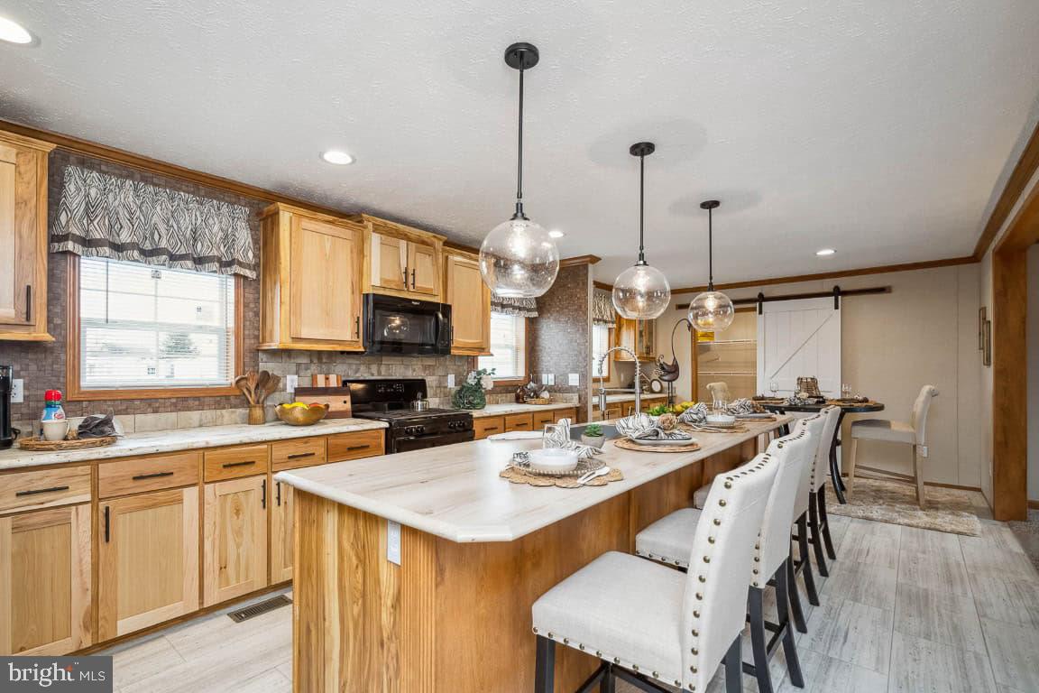 FOUR WAY MANOR - Residential